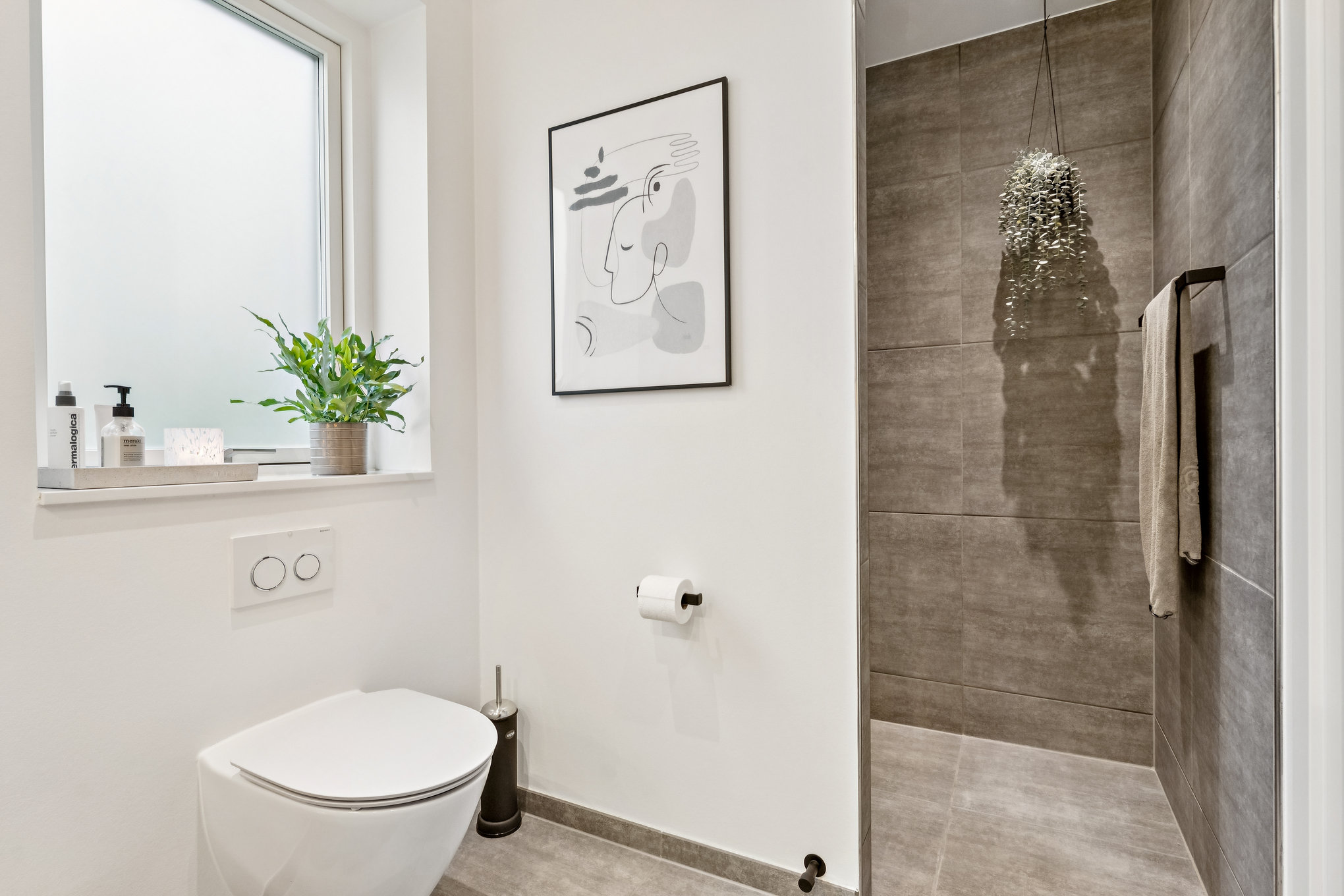 Fremhævet badeværelse billede i fuldskærmstilstand. Billede af Elrovej 28, 8920 Randers NV