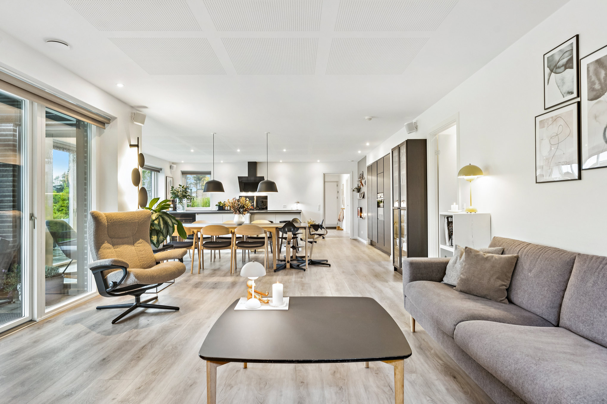 Fremhævet stue billede i fuldskærmstilstand. Billede af Elrovej 28, 8920 Randers NV