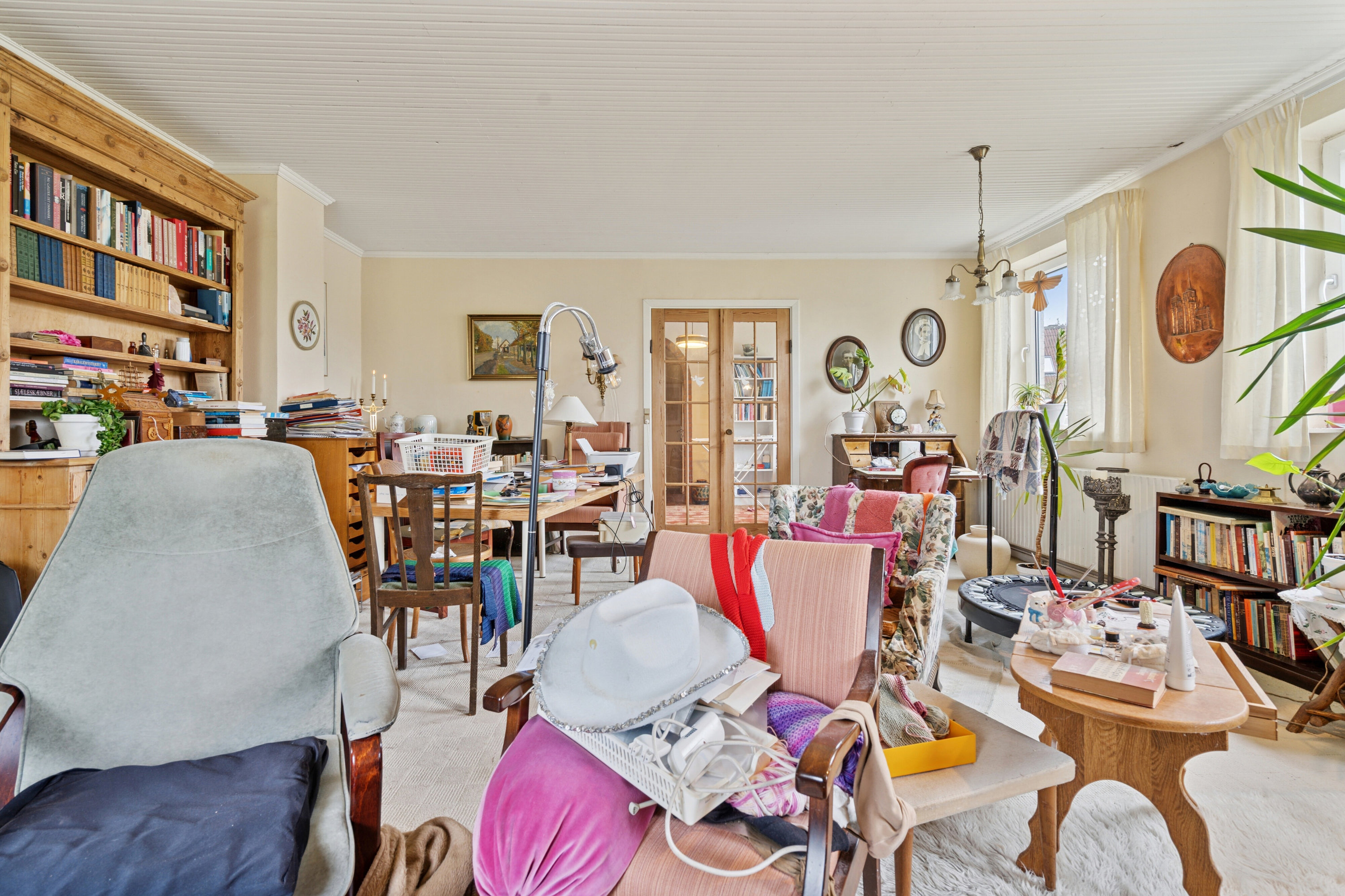 Fremhævet stue billede i fuldskærmstilstand. Billede af Hovkrog 3, 4684 Holmegaard