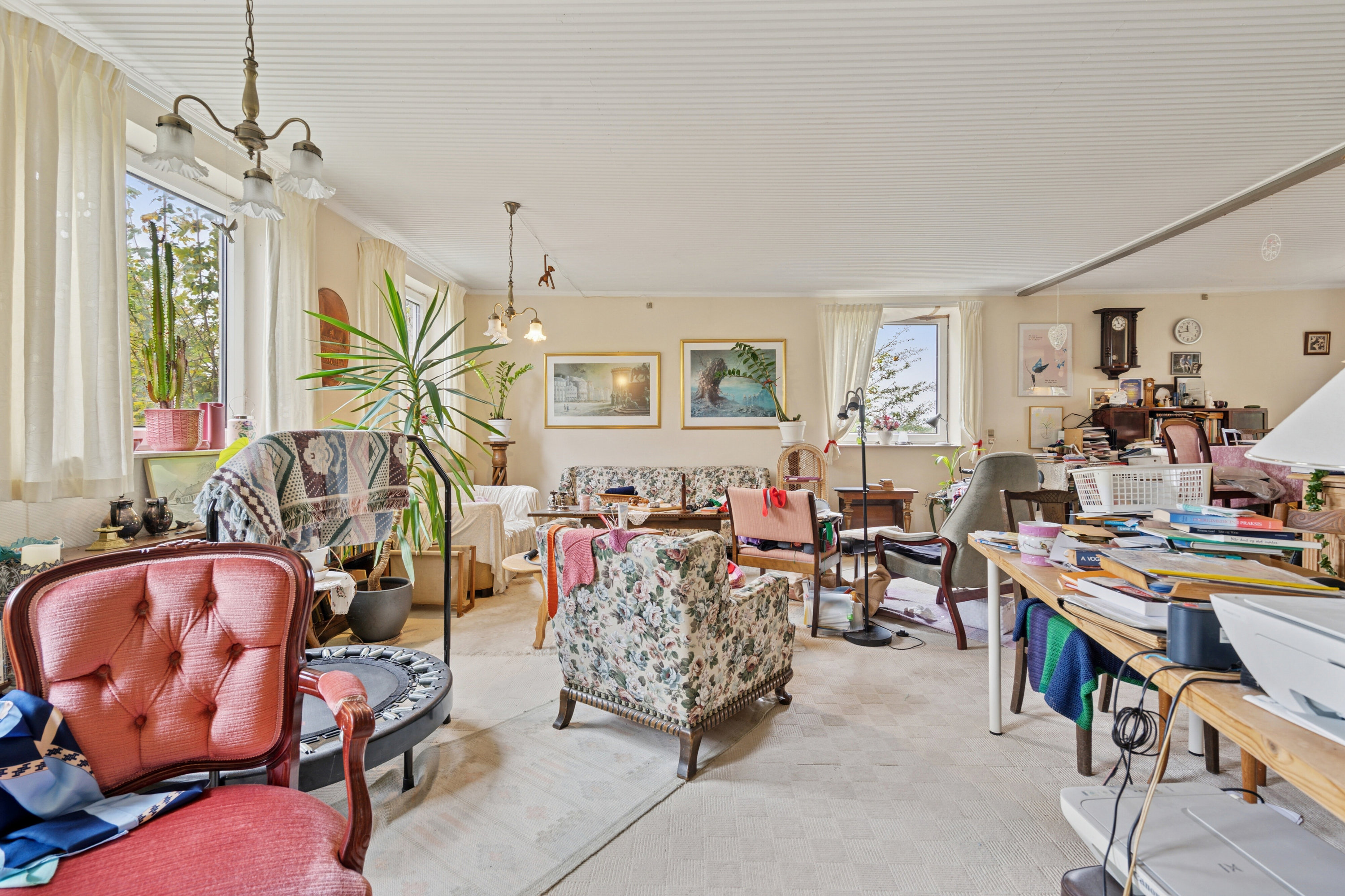 Fremhævet stue billede i fuldskærmstilstand. Billede af Hovkrog 3, 4684 Holmegaard