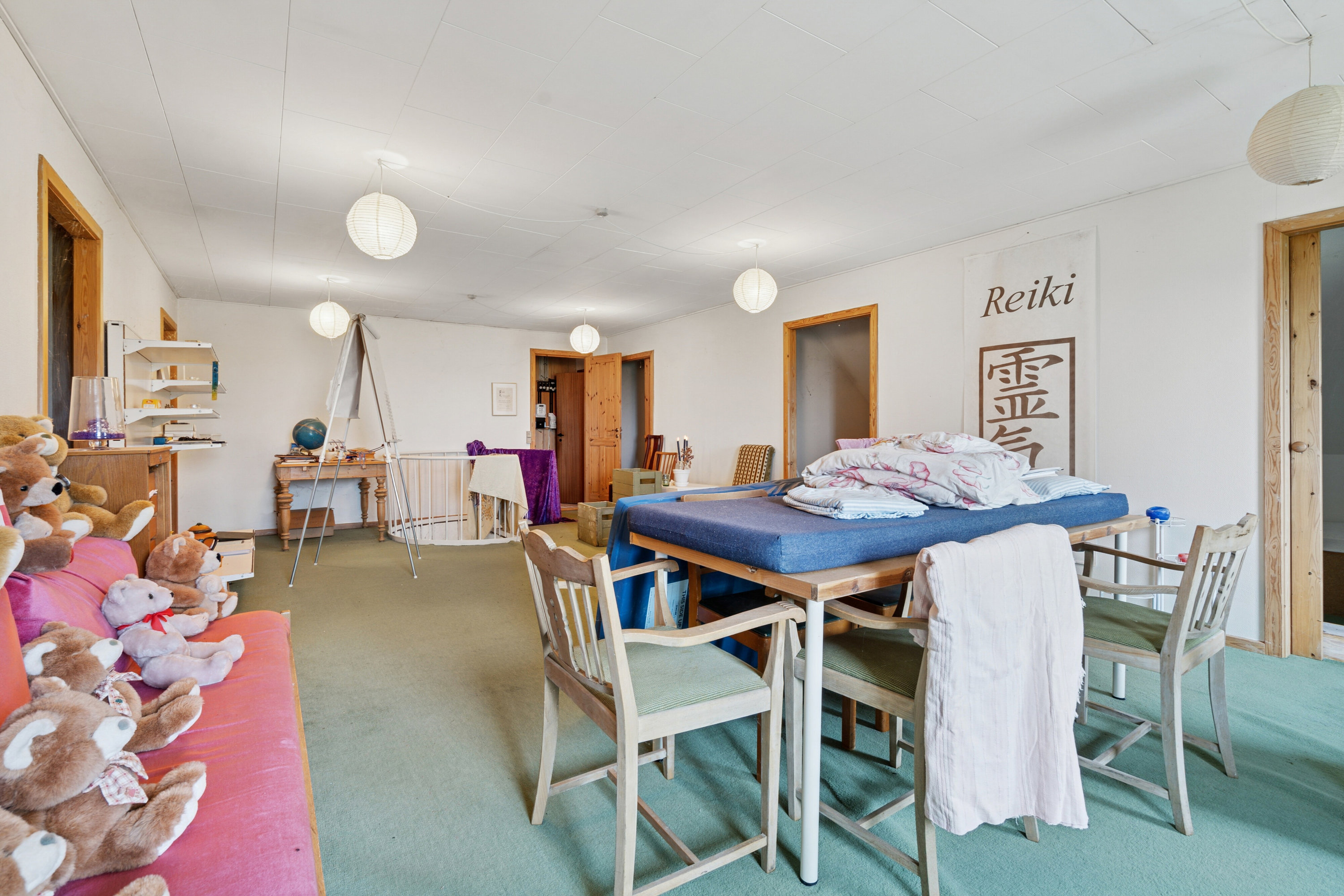 Fremhævet stue 1. sal billede i fuldskærmstilstand. Billede af Hovkrog 3, 4684 Holmegaard