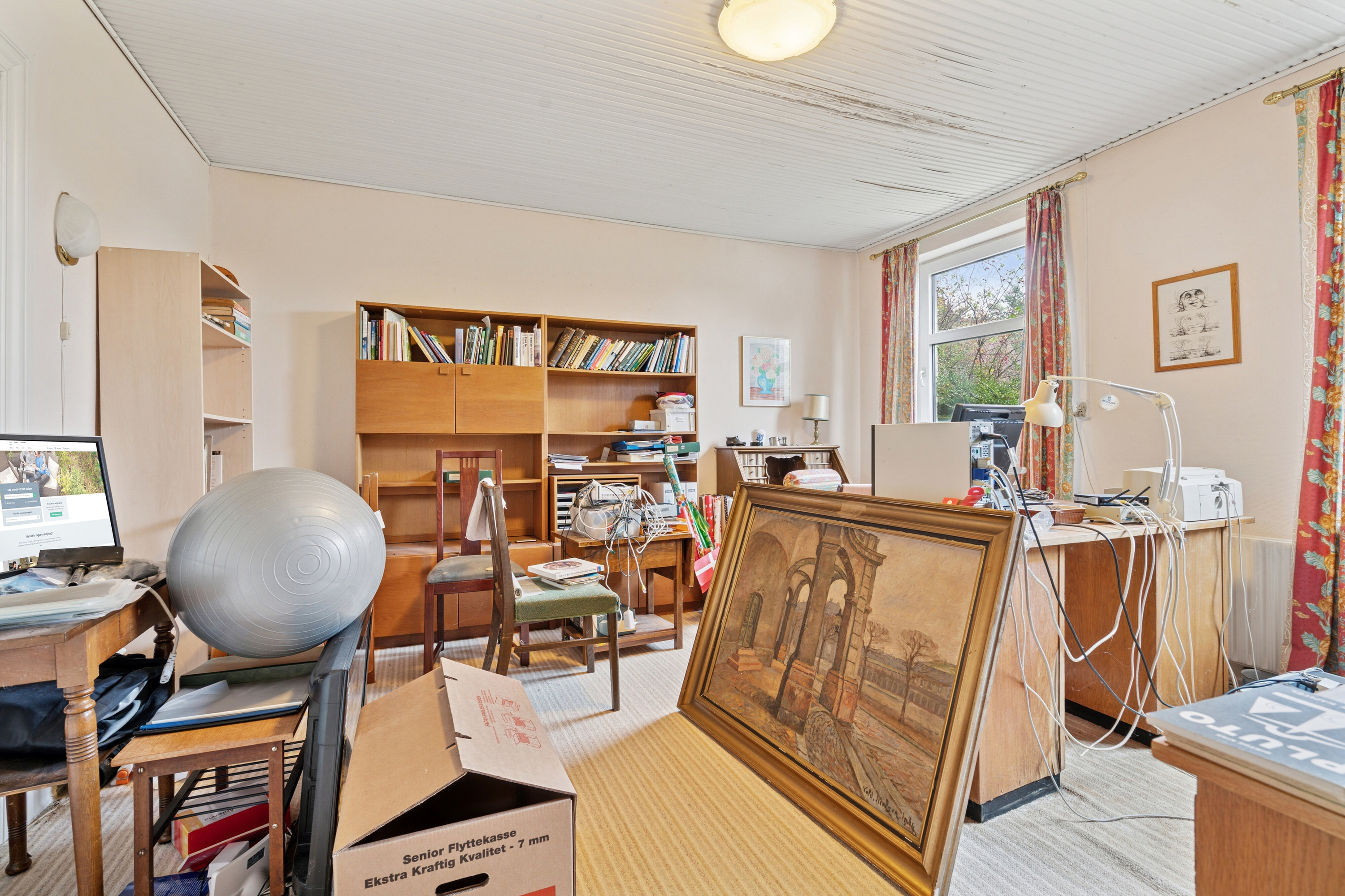 Fremhævet arbejdsværelse billede i fuldskærmstilstand. Billede af Hovkrog 3, 4684 Holmegaard