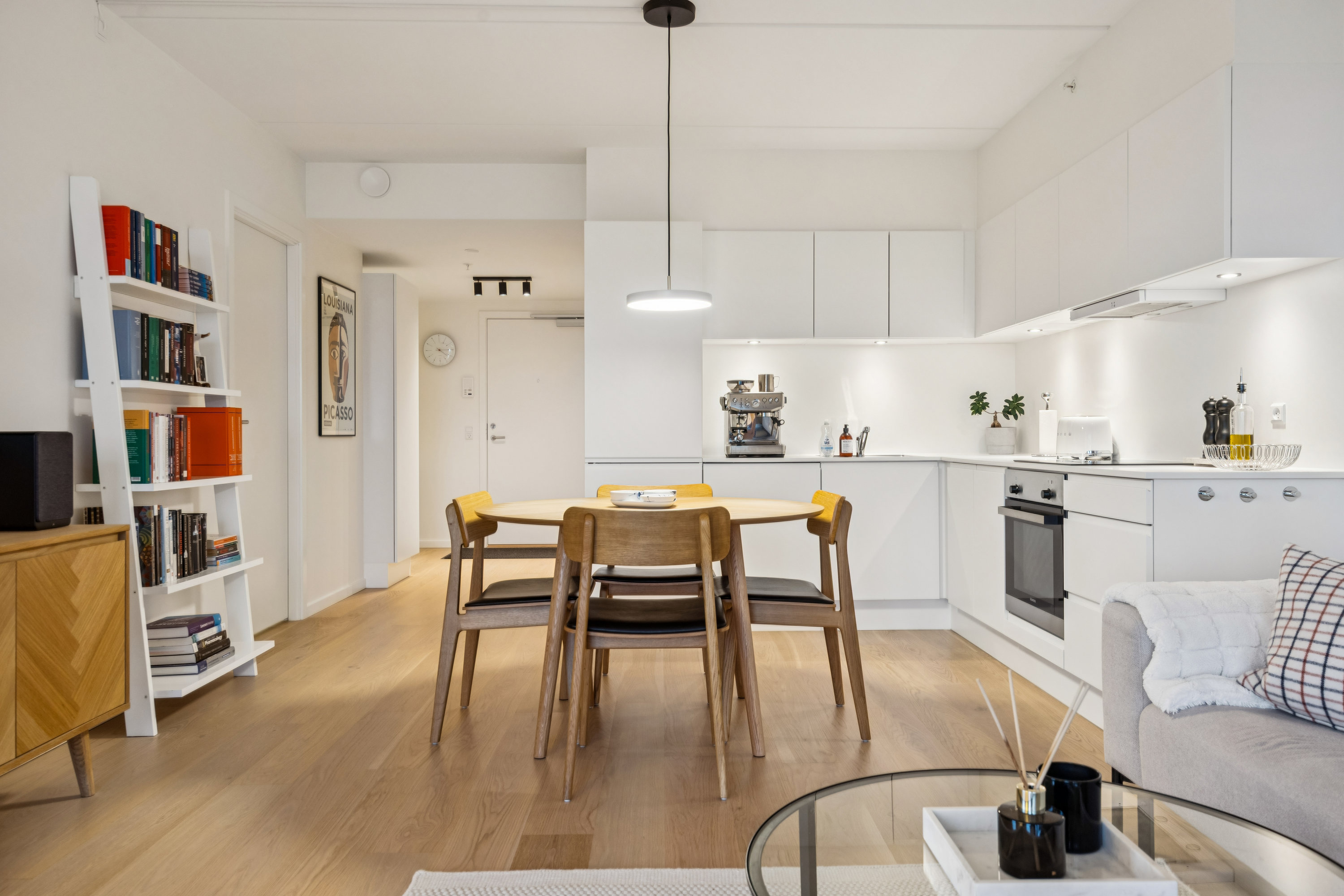 Fremhævet spisestue billede i fuldskærmstilstand. Billede af Julius Posselts Vej 3A, 6. 3., 9400 Nørresundby