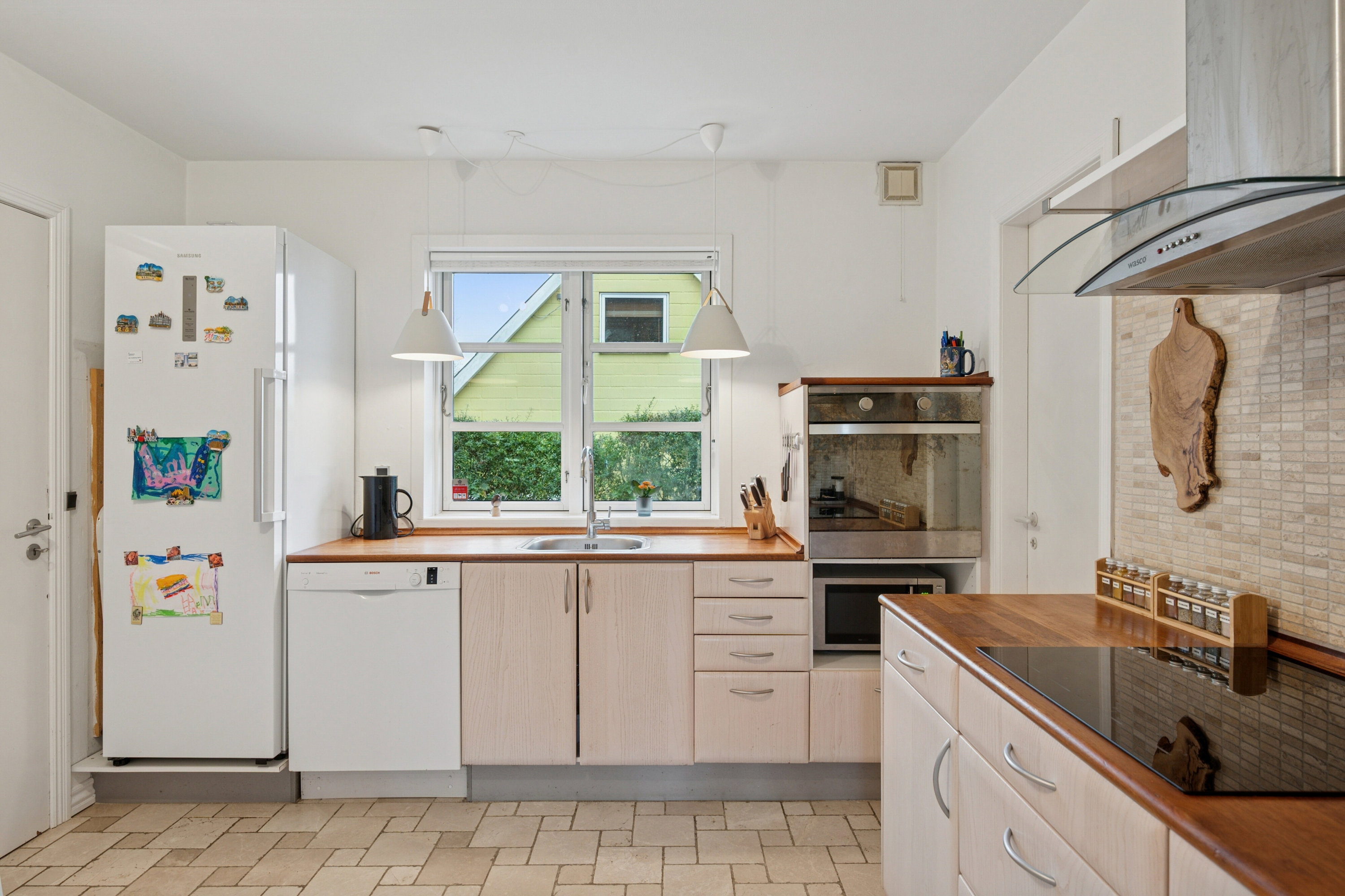 Fremhævet køkken billede i fuldskærmstilstand. Billede af Smedegade 7, Snoldelev, 4621 Gadstrup