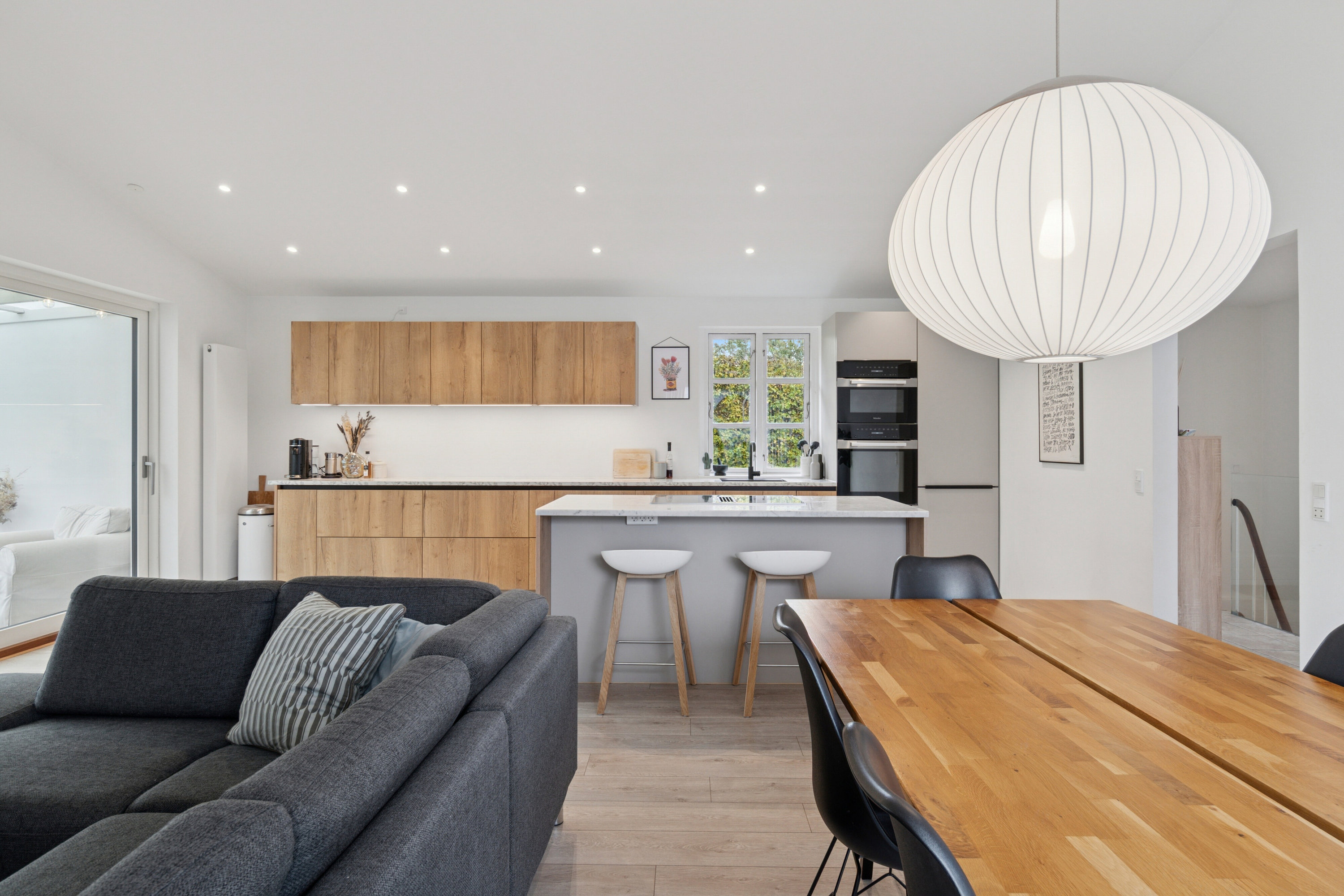 Fremhævet stue billede i fuldskærmstilstand. Billede af Hvidovregårds Alle 12, 2650 Hvidovre