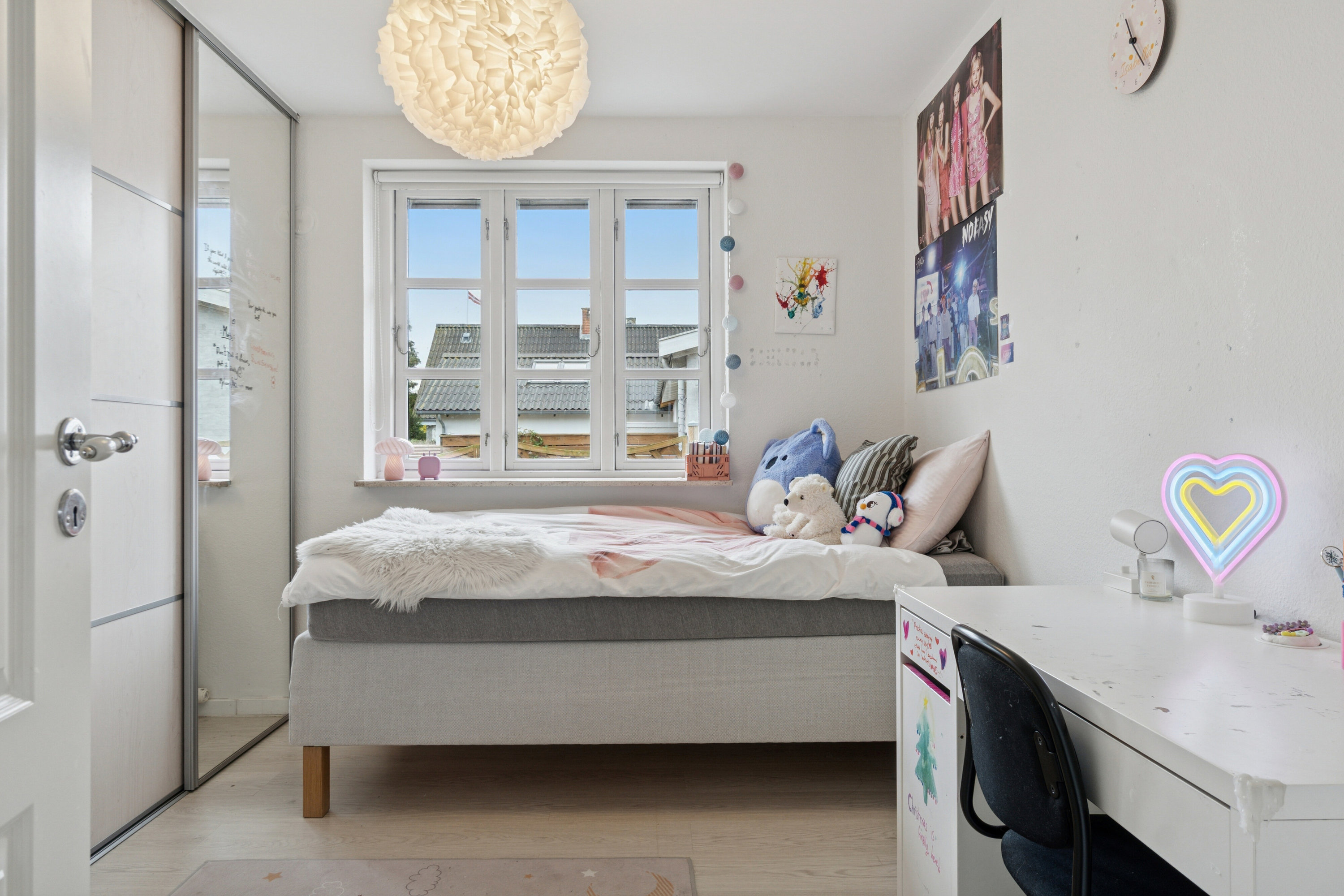 Fremhævet soveværelse billede i fuldskærmstilstand. Billede af Hvidovregårds Alle 12, 2650 Hvidovre