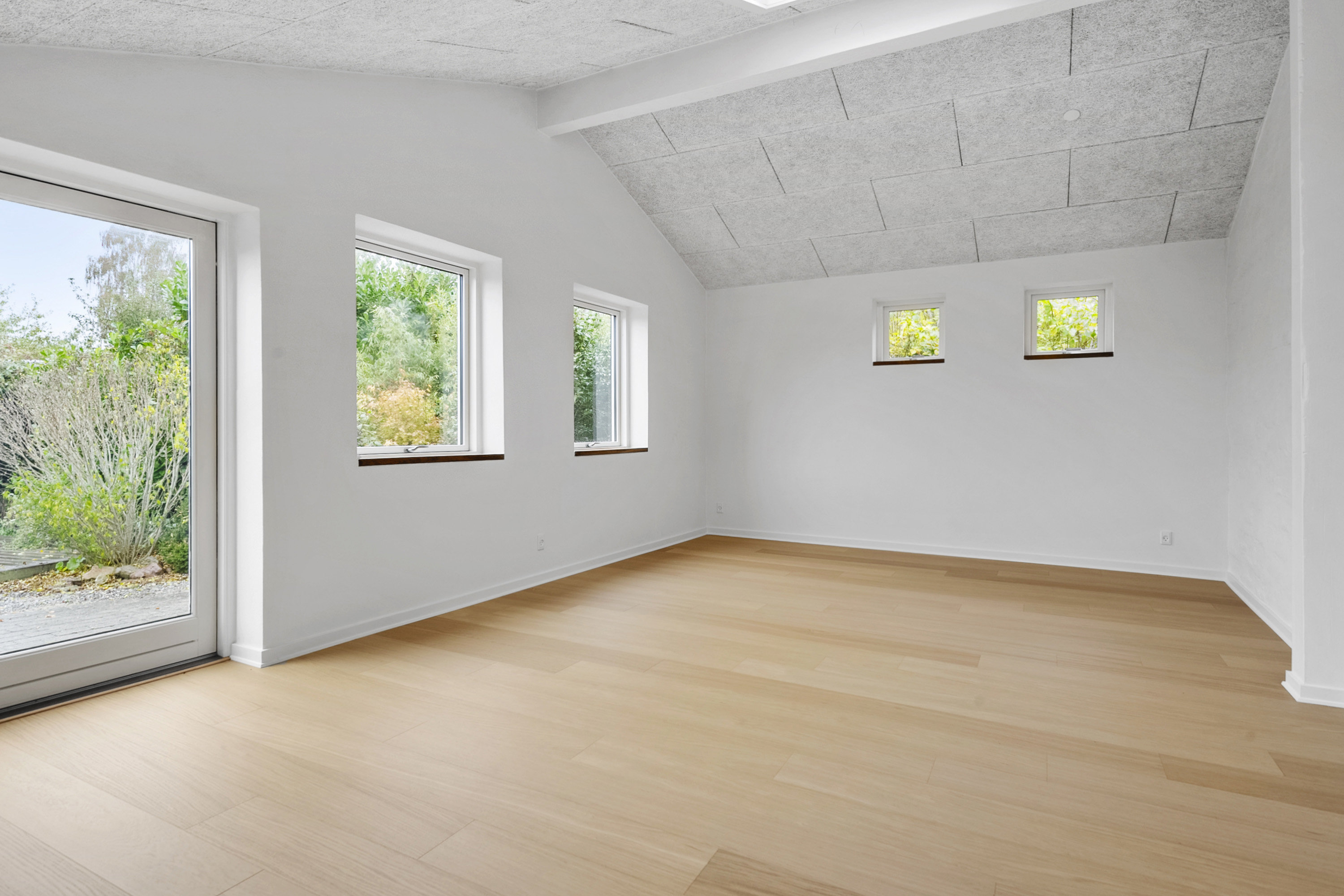 Fremhævet stue billede i fuldskærmstilstand. Billede af Villavej 5, Hou, 8300 Odder