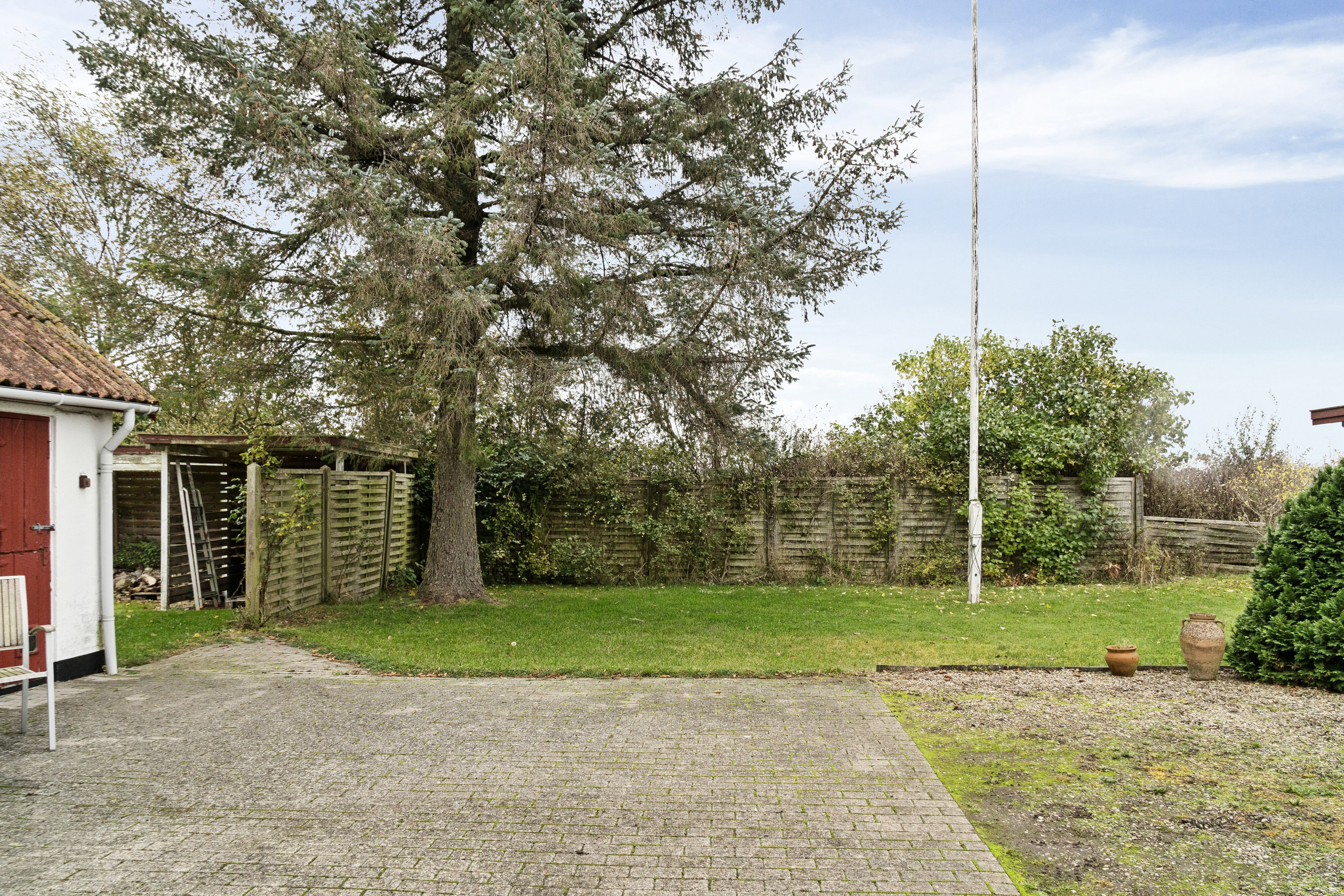 Fremhævet set fra haven billede i fuldskærmstilstand. Billede af Gudmindrup Mosevej 1, Gudmindrup, 4573 Højby