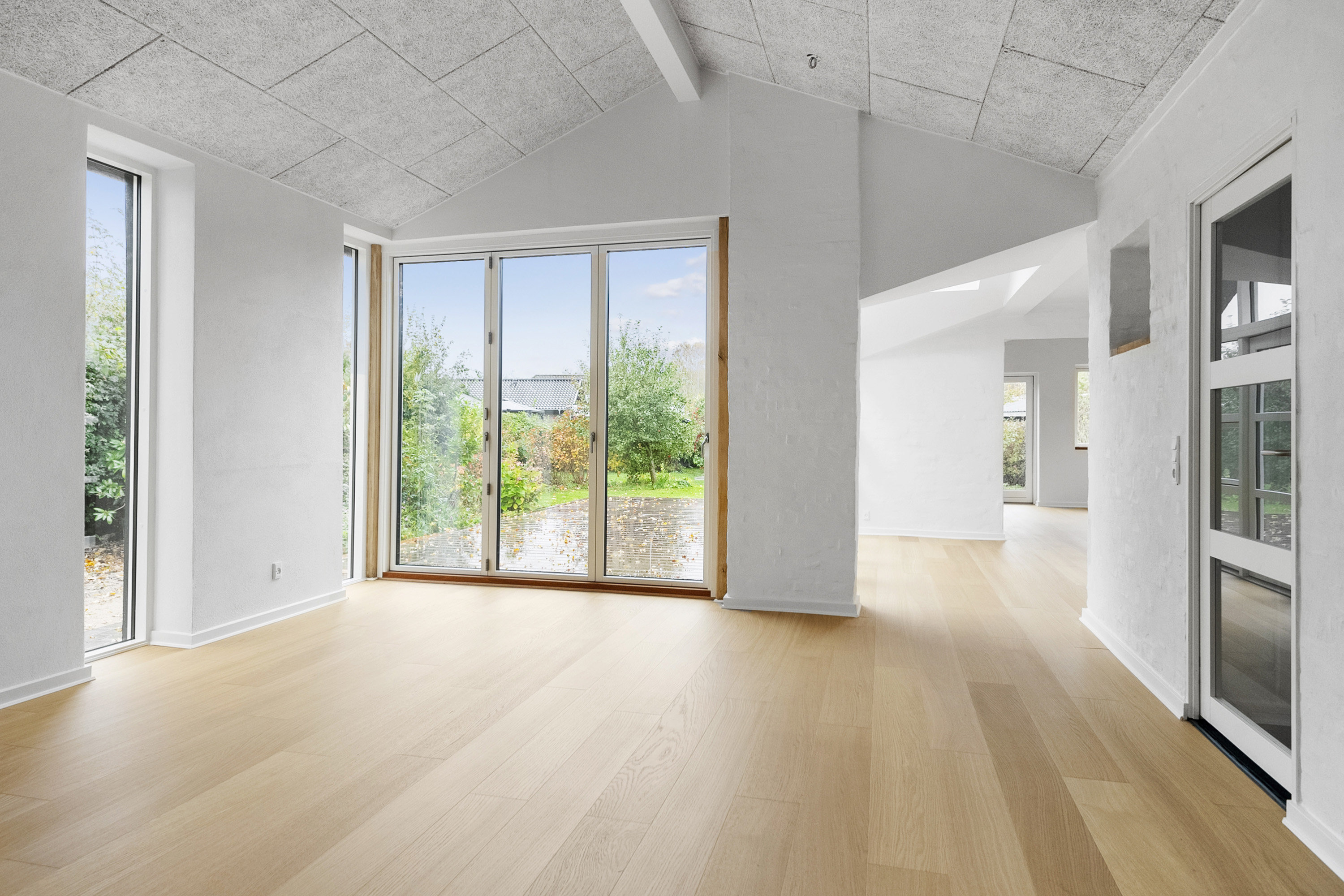 Fremhævet stue billede i fuldskærmstilstand. Billede af Villavej 5, Hou, 8300 Odder