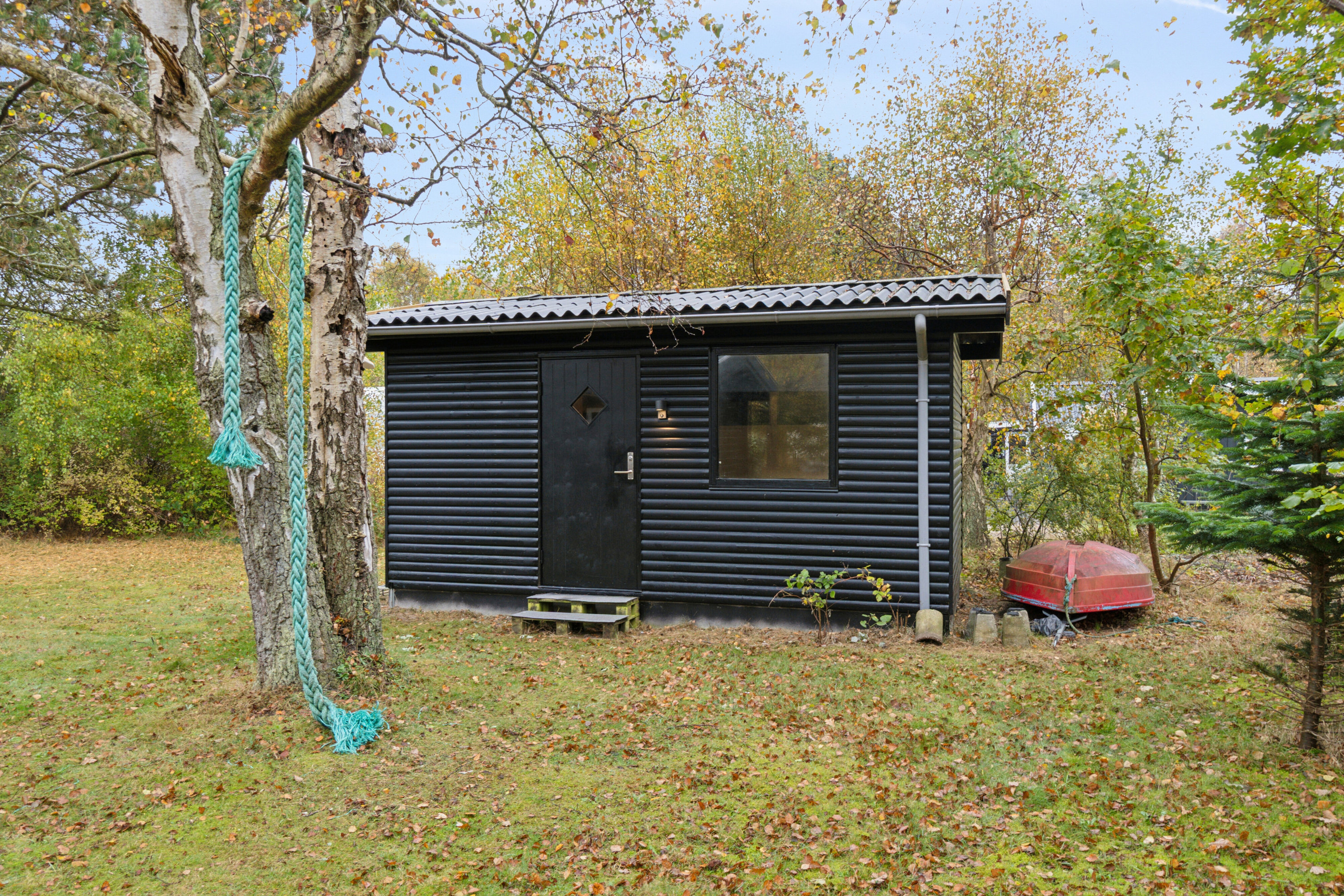 Fremhævet set fra haven billede i fuldskærmstilstand. Billede af Udmarken 13, 4400 Kalundborg