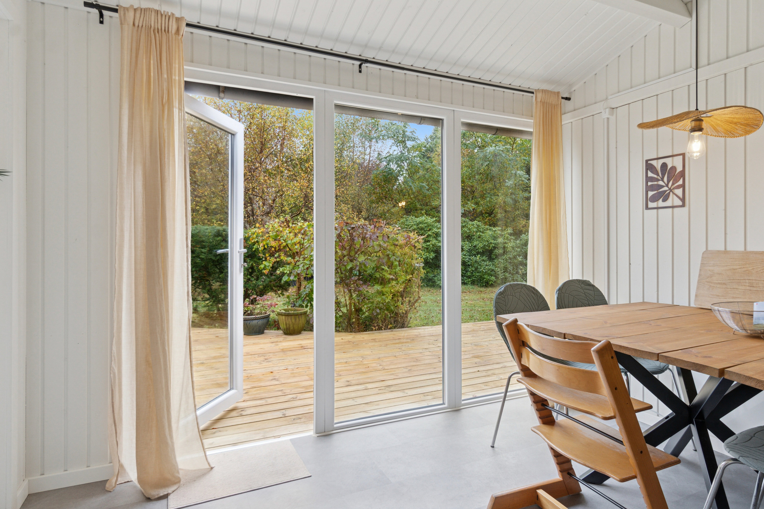 Fremhævet spisestue billede i fuldskærmstilstand. Billede af Udmarken 13, 4400 Kalundborg