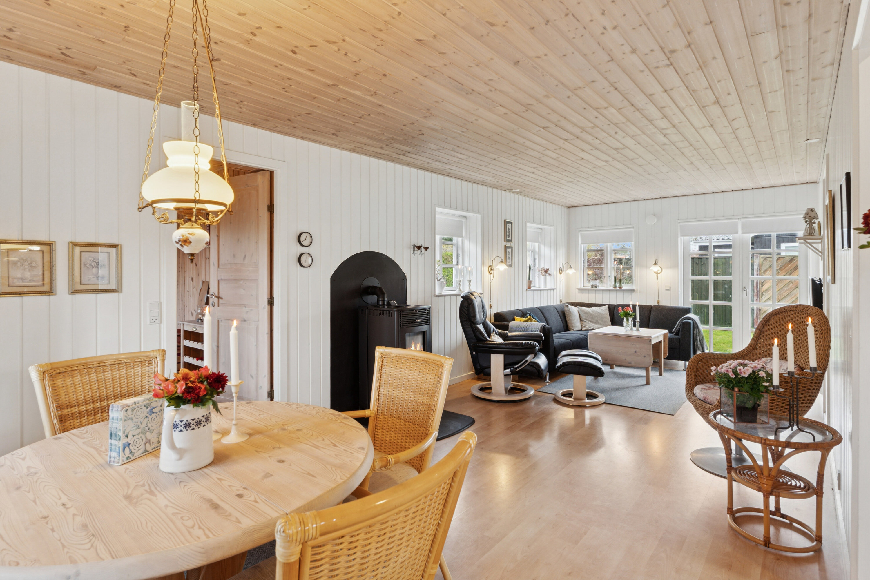 Fremhævet spisestue billede i fuldskærmstilstand. Billede af Ved Bækken 7, Hasmark Strand, 5450 Otterup
