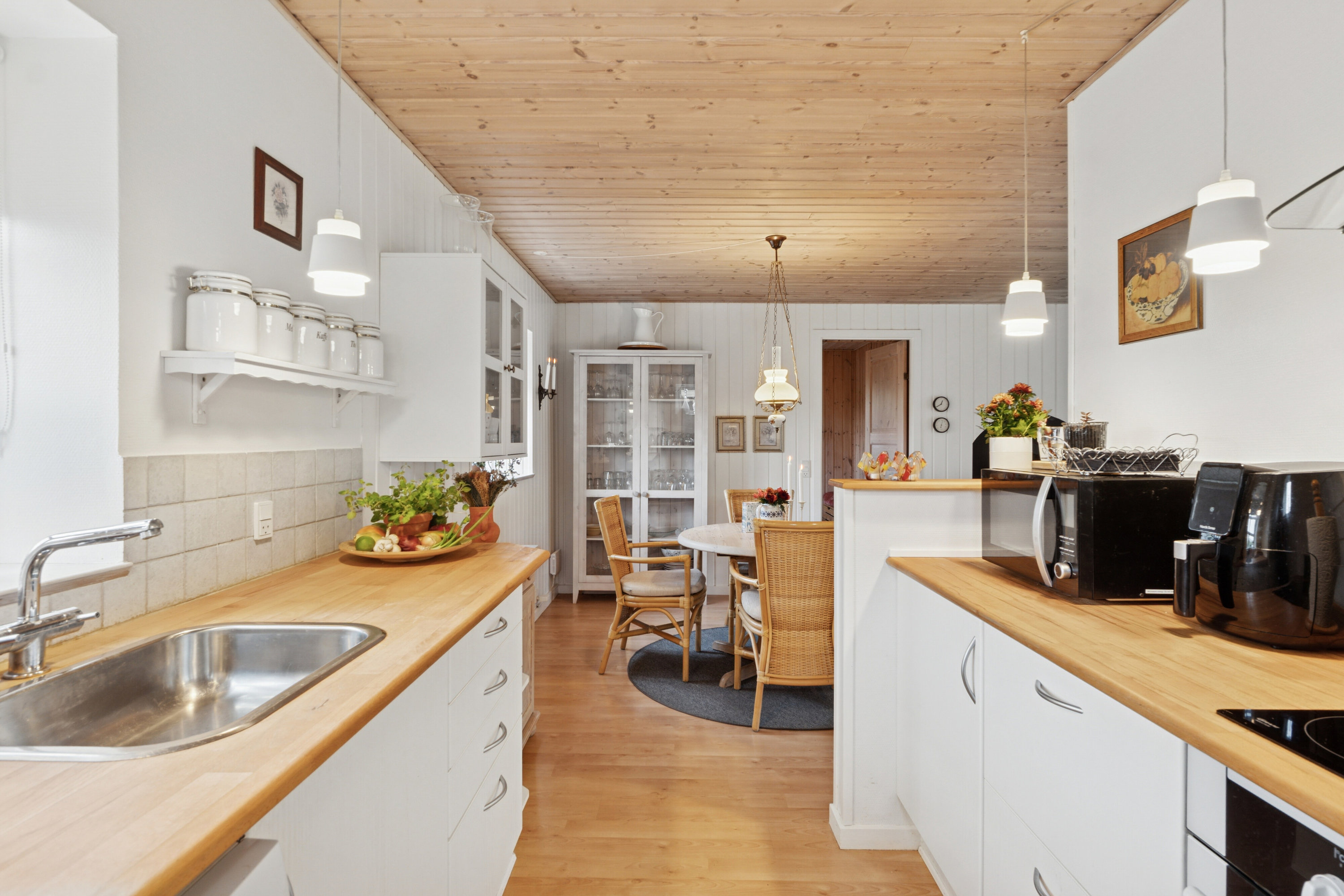 Fremhævet køkken billede i fuldskærmstilstand. Billede af Ved Bækken 7, Hasmark Strand, 5450 Otterup