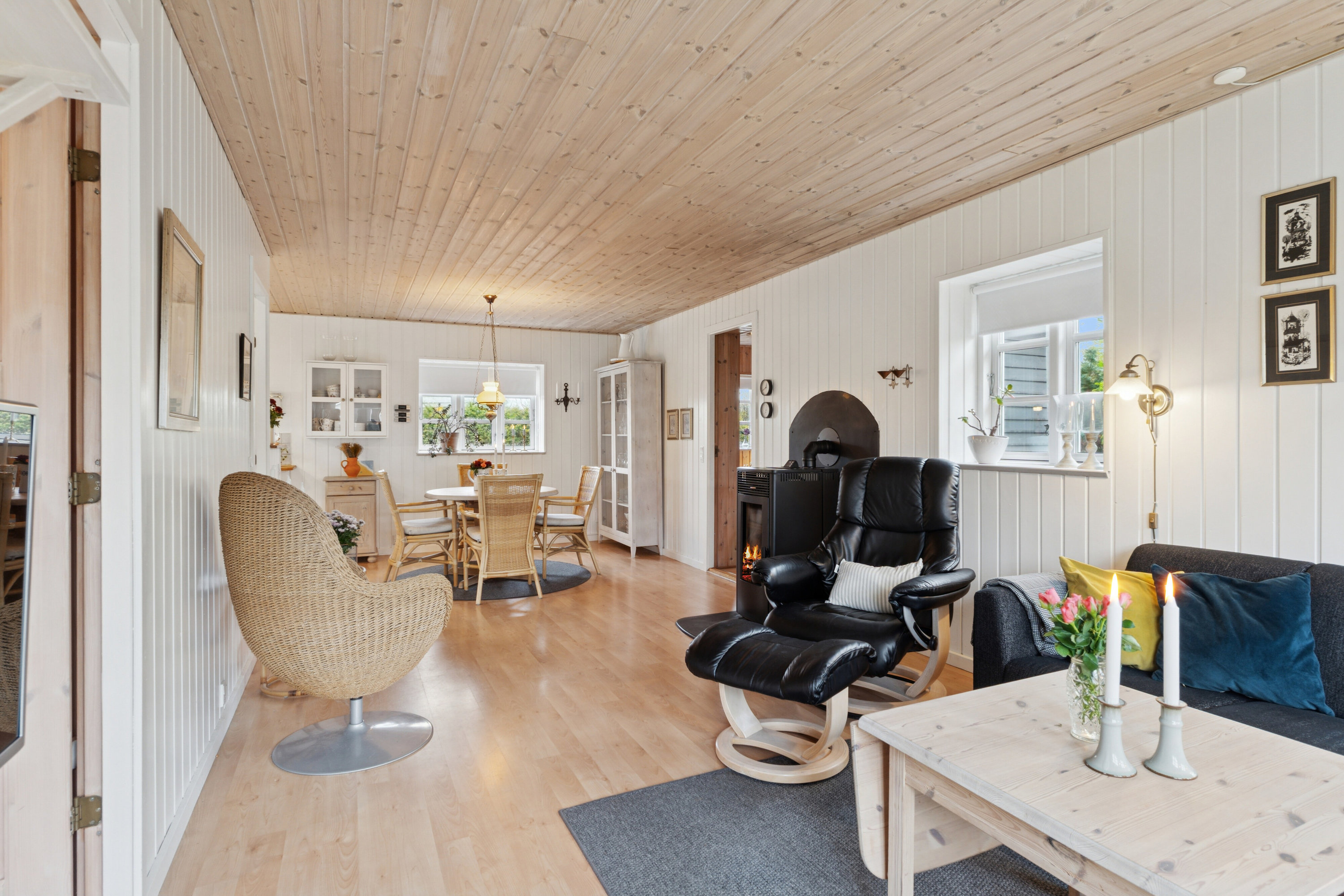 Fremhævet stue billede i fuldskærmstilstand. Billede af Ved Bækken 7, Hasmark Strand, 5450 Otterup