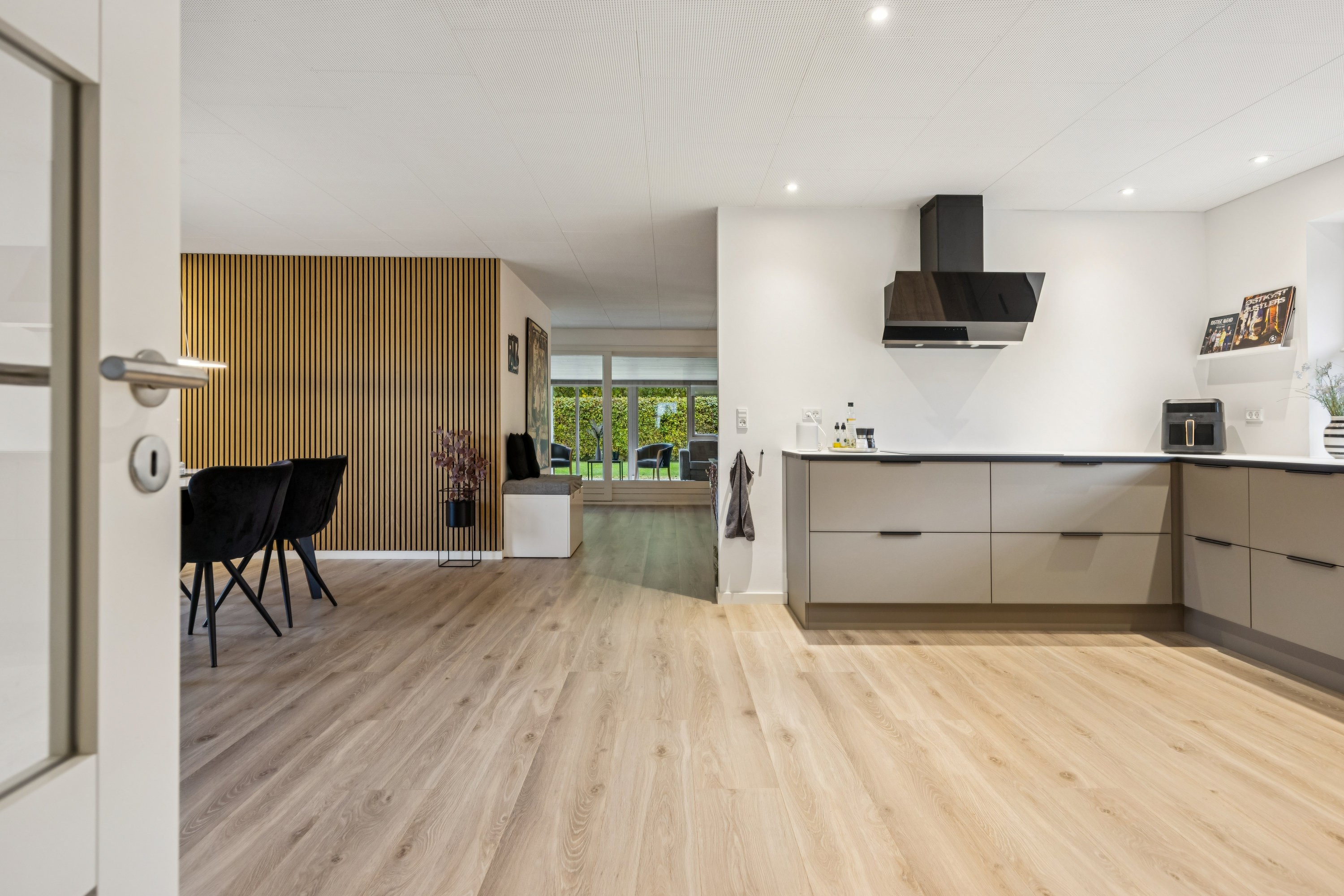 Fremhævet køkken billede i fuldskærmstilstand. Billede af Østermarken 31, 9320 Hjallerup