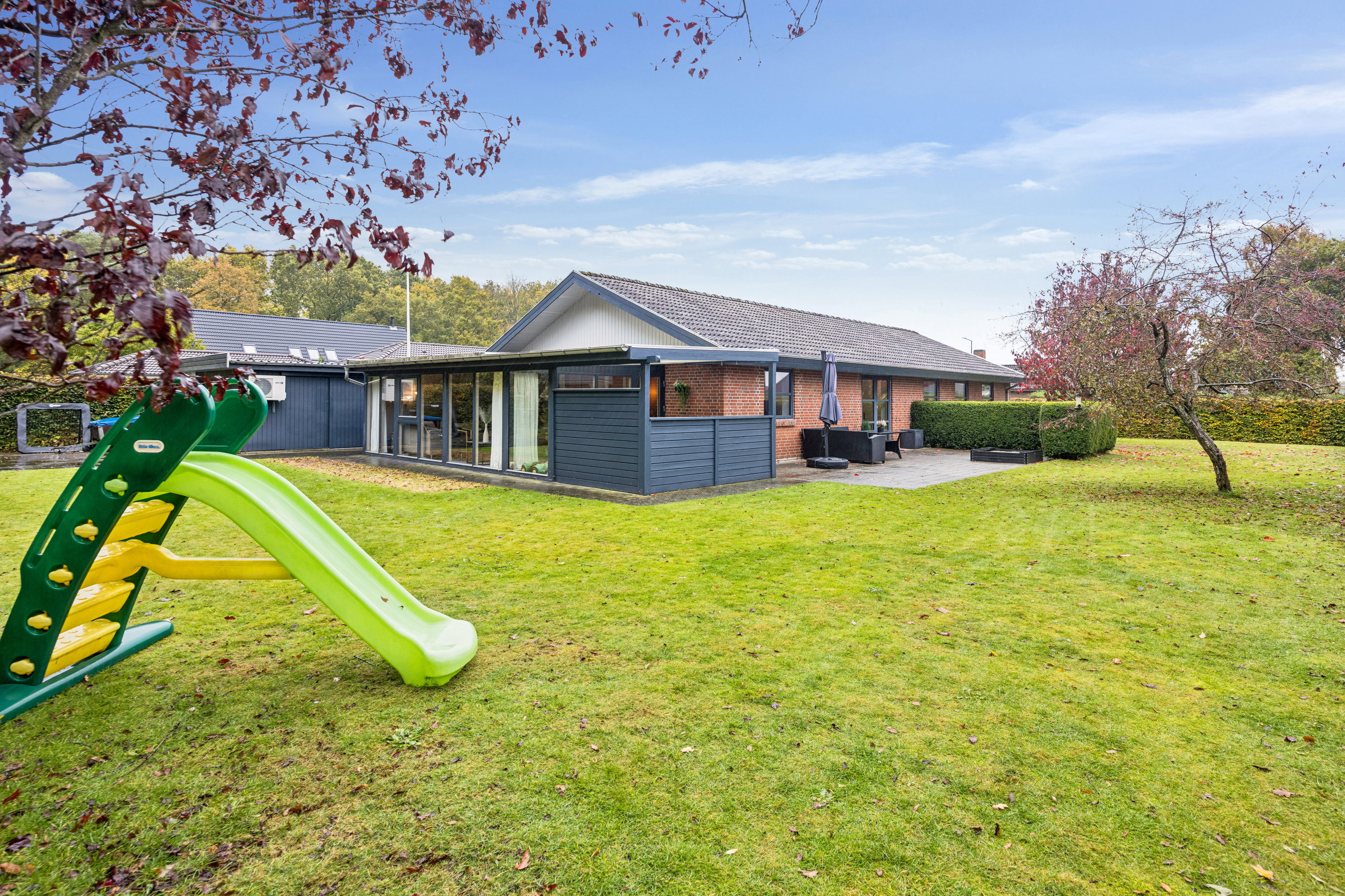 Fremhævet andet billede i fuldskærmstilstand. Billede af Østermarken 31, 9320 Hjallerup