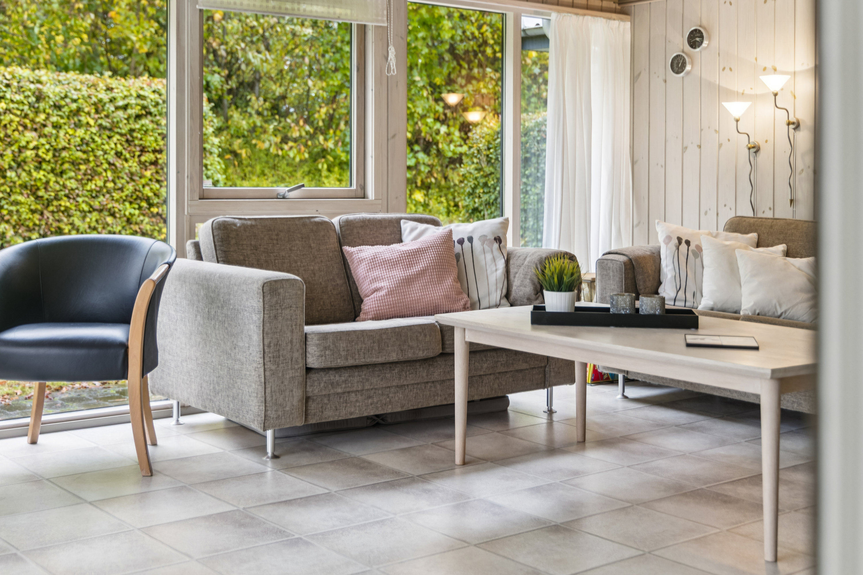 Fremhævet stue billede i fuldskærmstilstand. Billede af Østermarken 31, 9320 Hjallerup