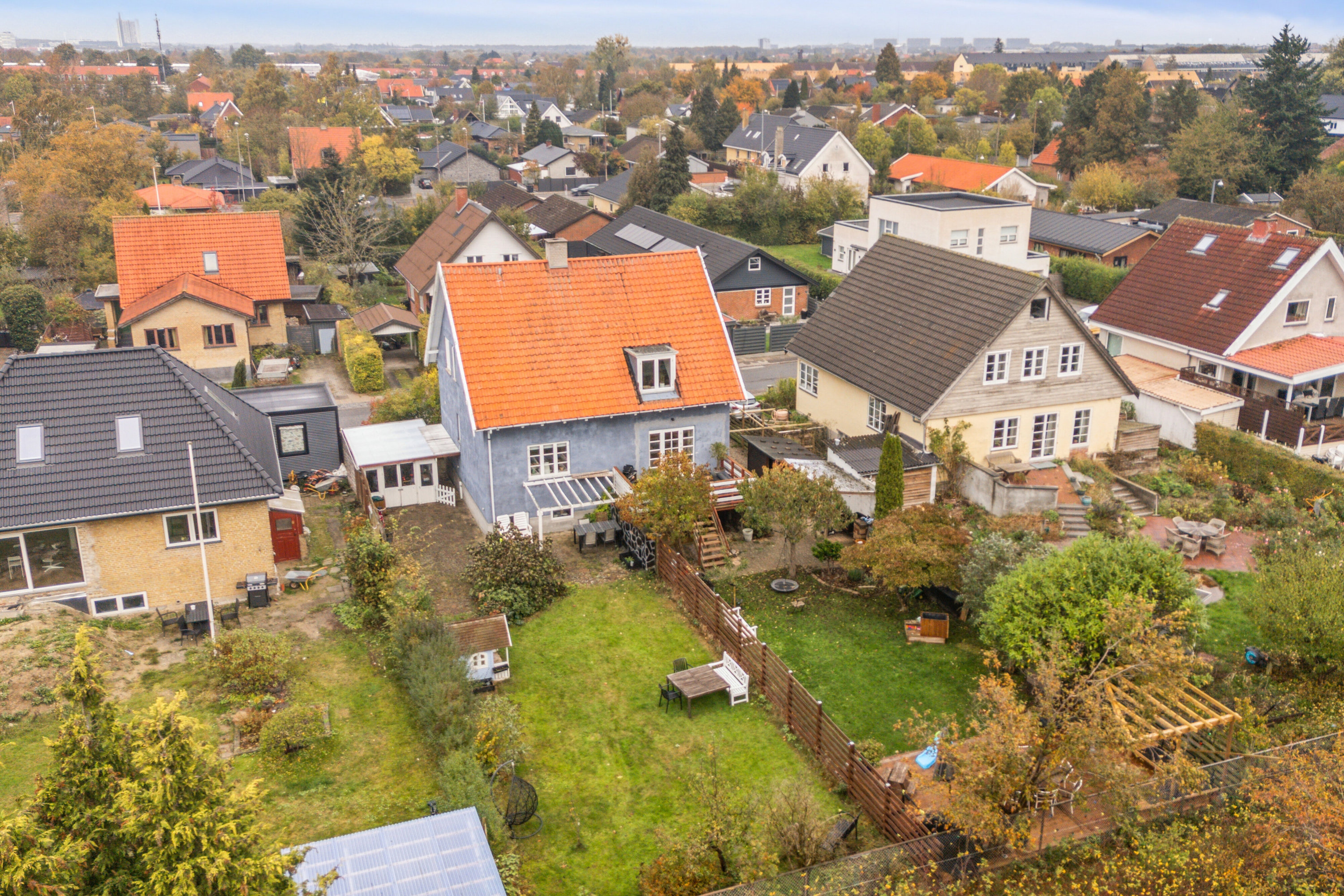 Miniaturebillede 1: set fra haven. Billede af Nørregårdsvej 73, 1., 2610 Rødovre