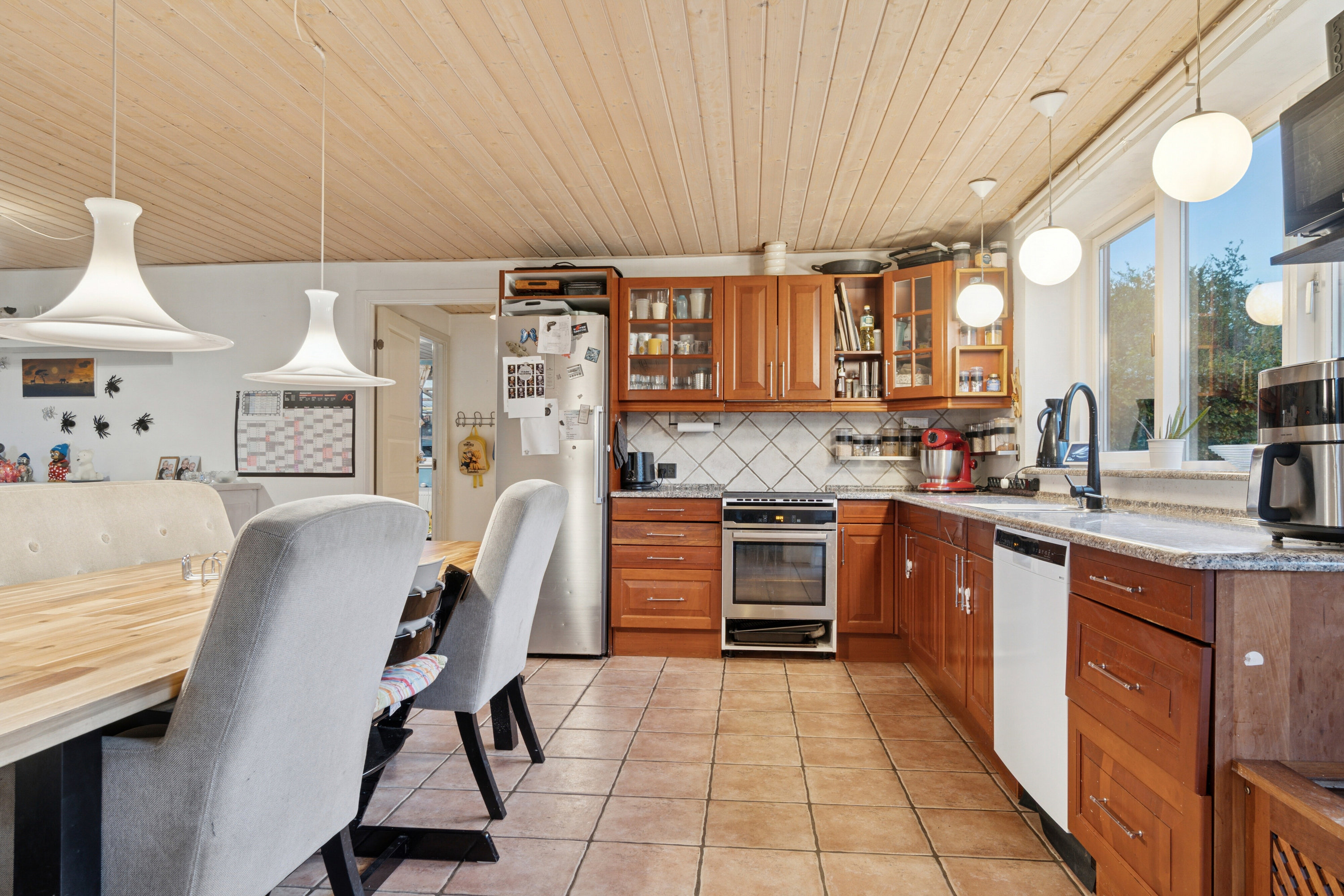 Fremhævet køkken billede i fuldskærmstilstand. Billede af Lupinvej 36, 4040 Jyllinge