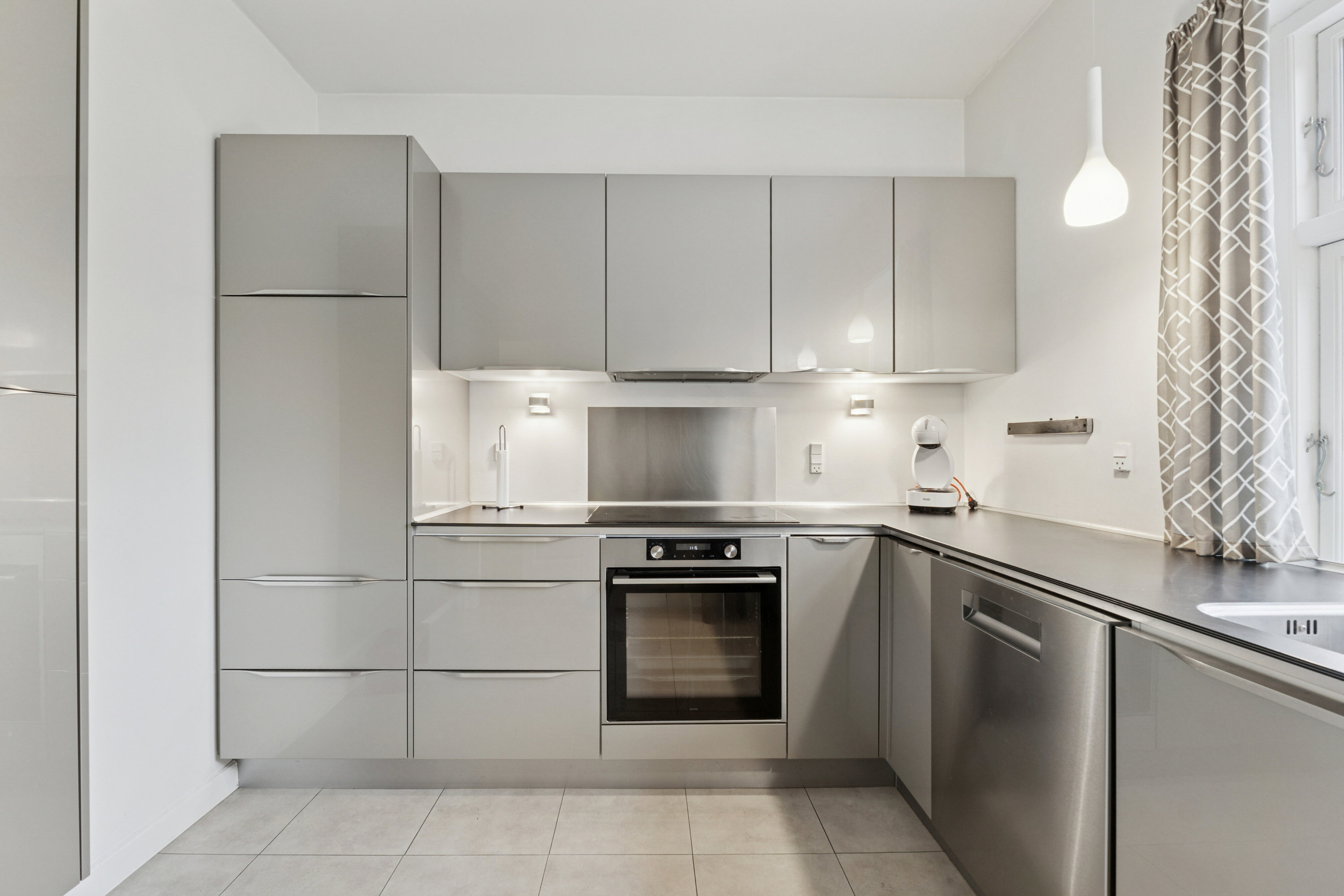 Fremhævet køkken billede i fuldskærmstilstand. Billede af Moltkesvej 7, 5000 Odense C