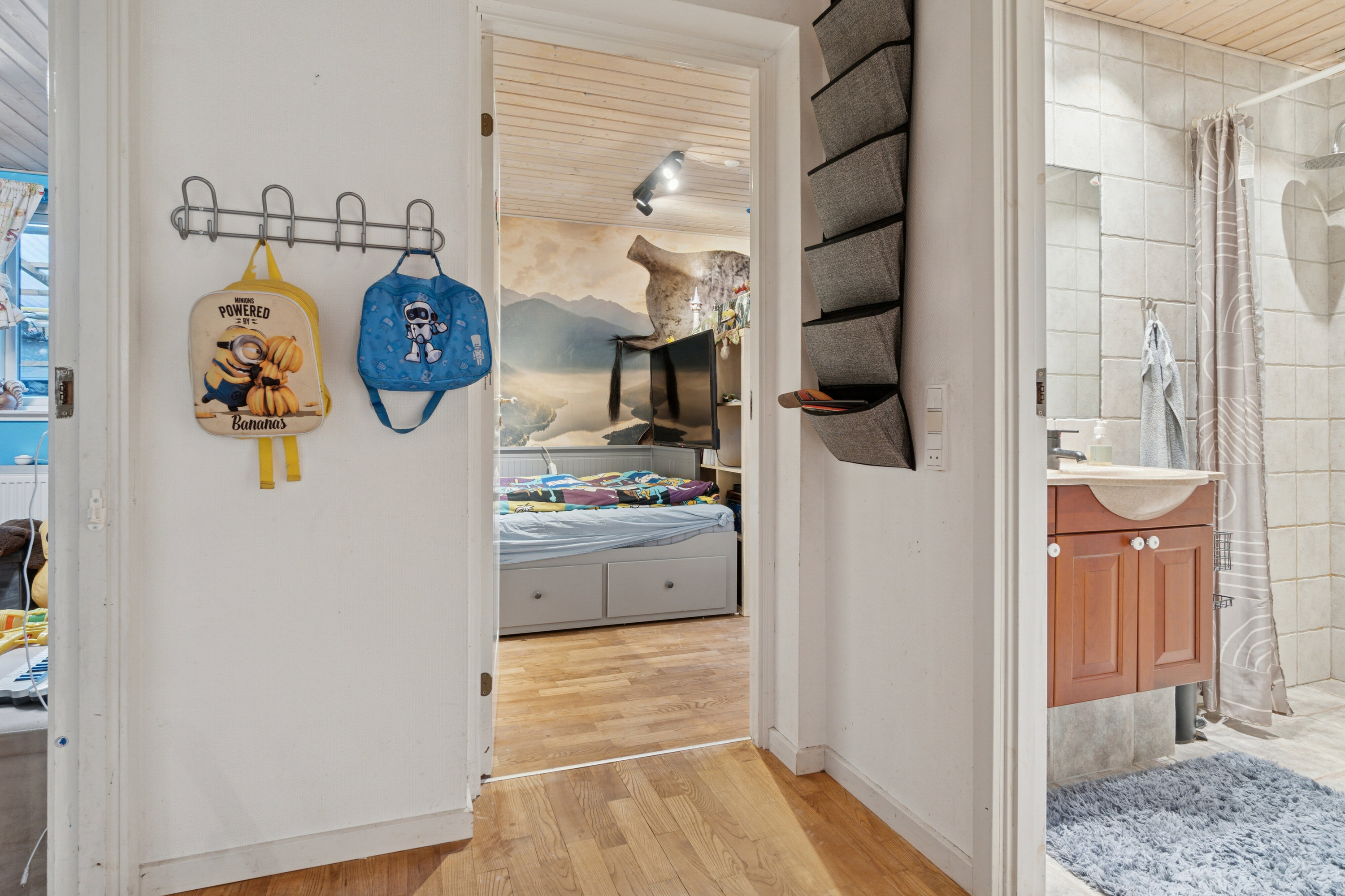 Fremhævet gang billede i fuldskærmstilstand. Billede af Lupinvej 36, 4040 Jyllinge