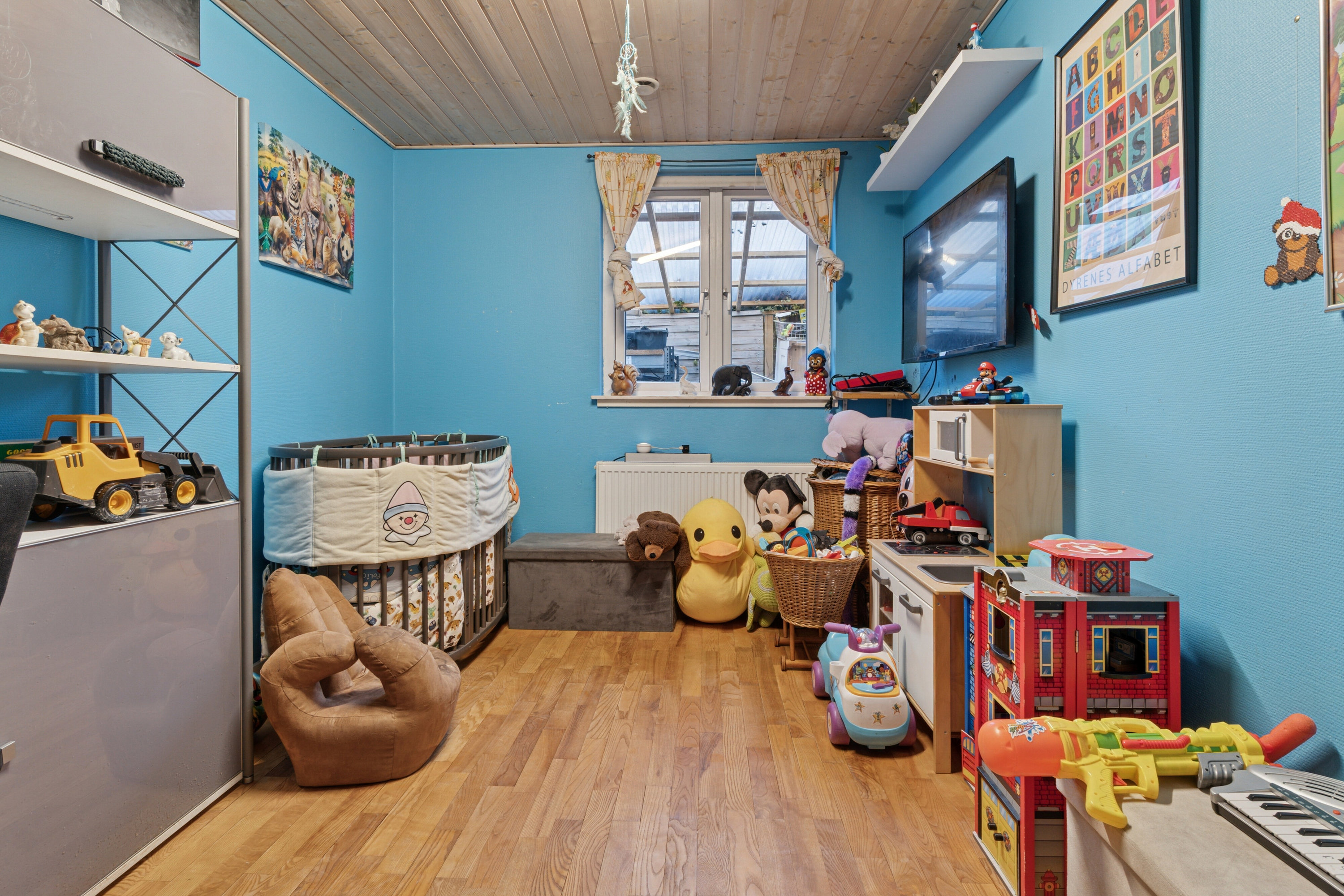 Fremhævet værelse billede i fuldskærmstilstand. Billede af Lupinvej 36, 4040 Jyllinge