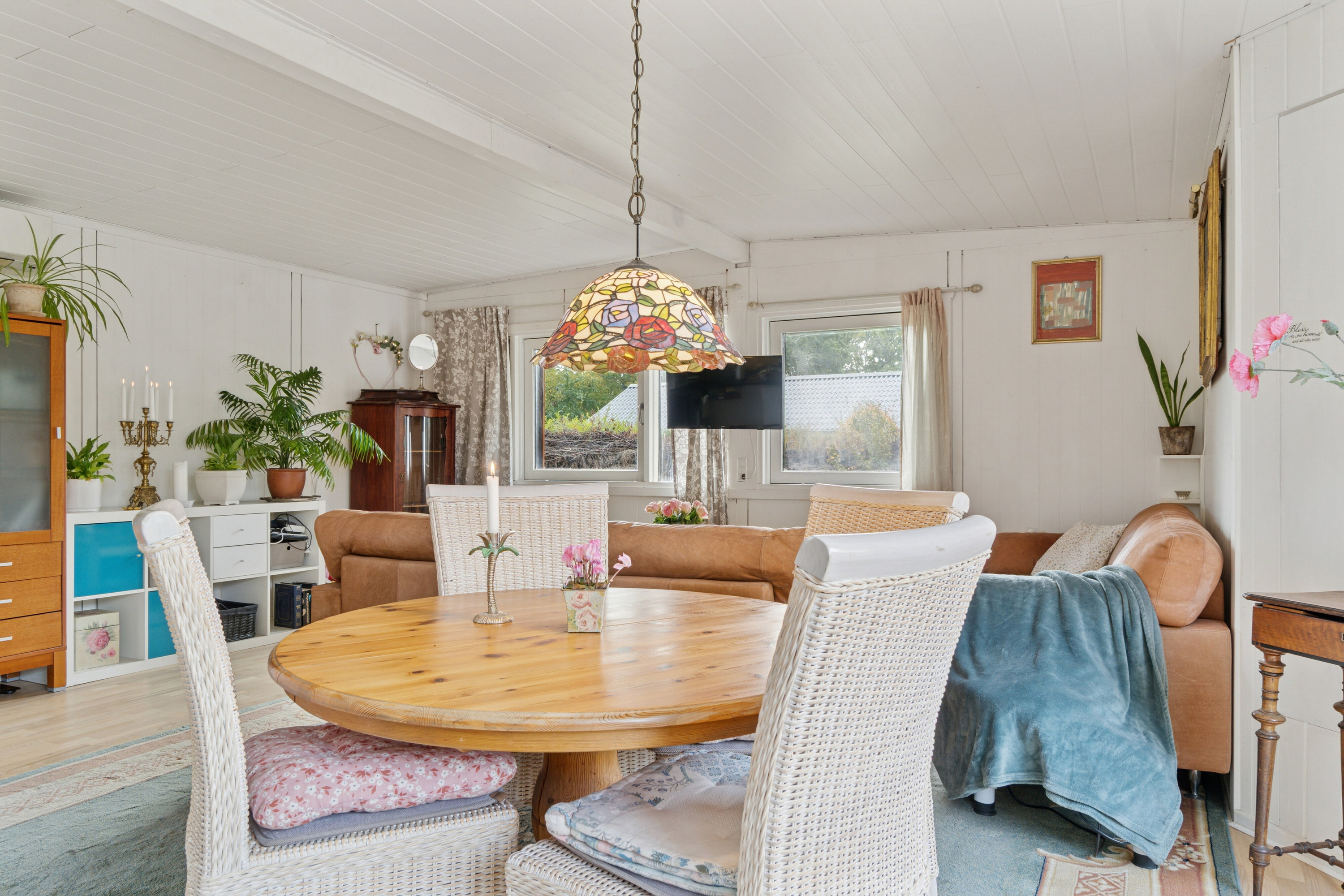 Fremhævet stue billede i fuldskærmstilstand. Billede af Maxivej 65, Store Havelse Strand, 3310 Ølsted