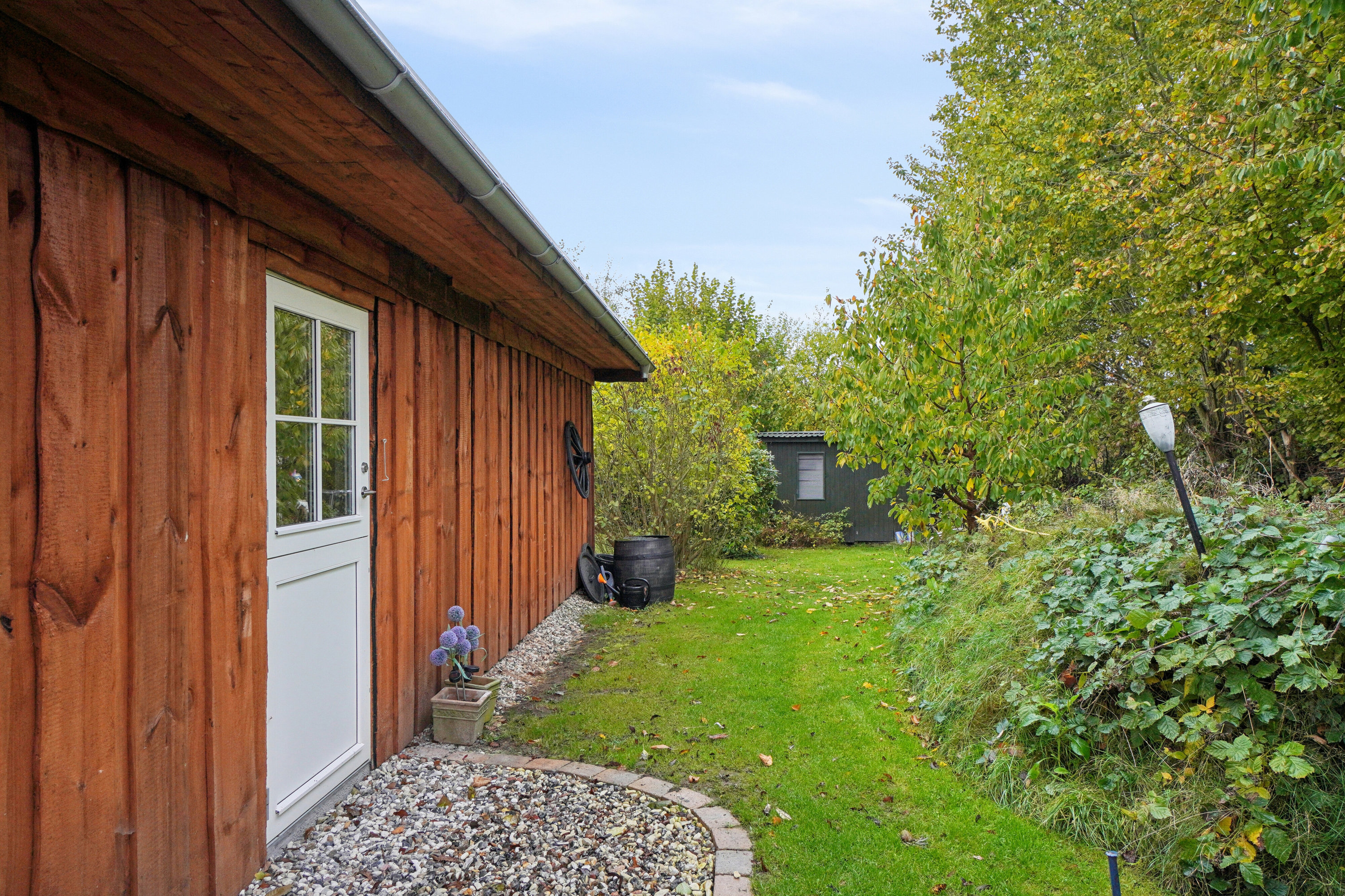 Miniaturebillede 2: set fra haven. Billede af Maxivej 65, Store Havelse Strand, 3310 Ølsted