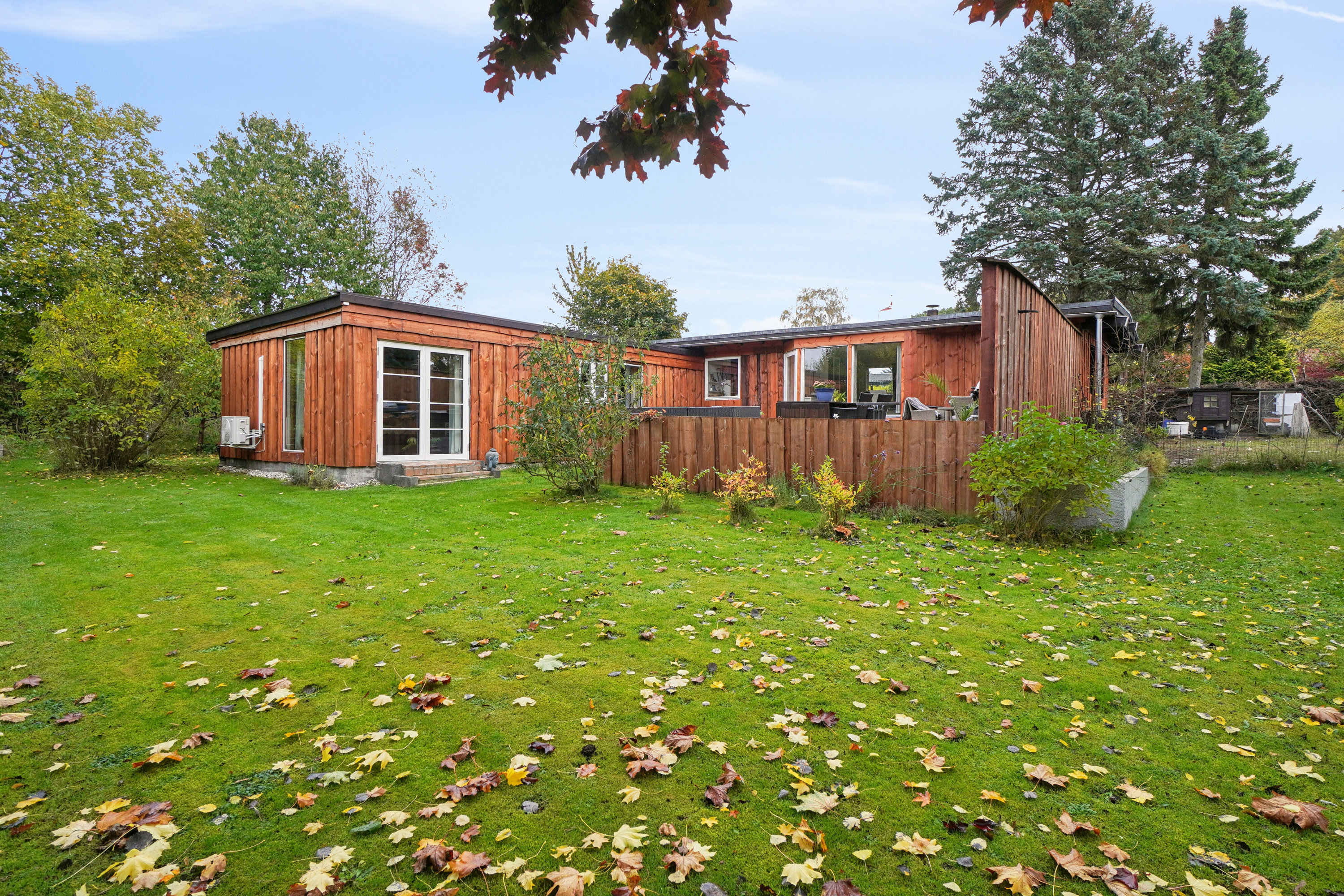 Fremhævet set fra haven billede i fuldskærmstilstand. Billede af Maxivej 65, Store Havelse Strand, 3310 Ølsted