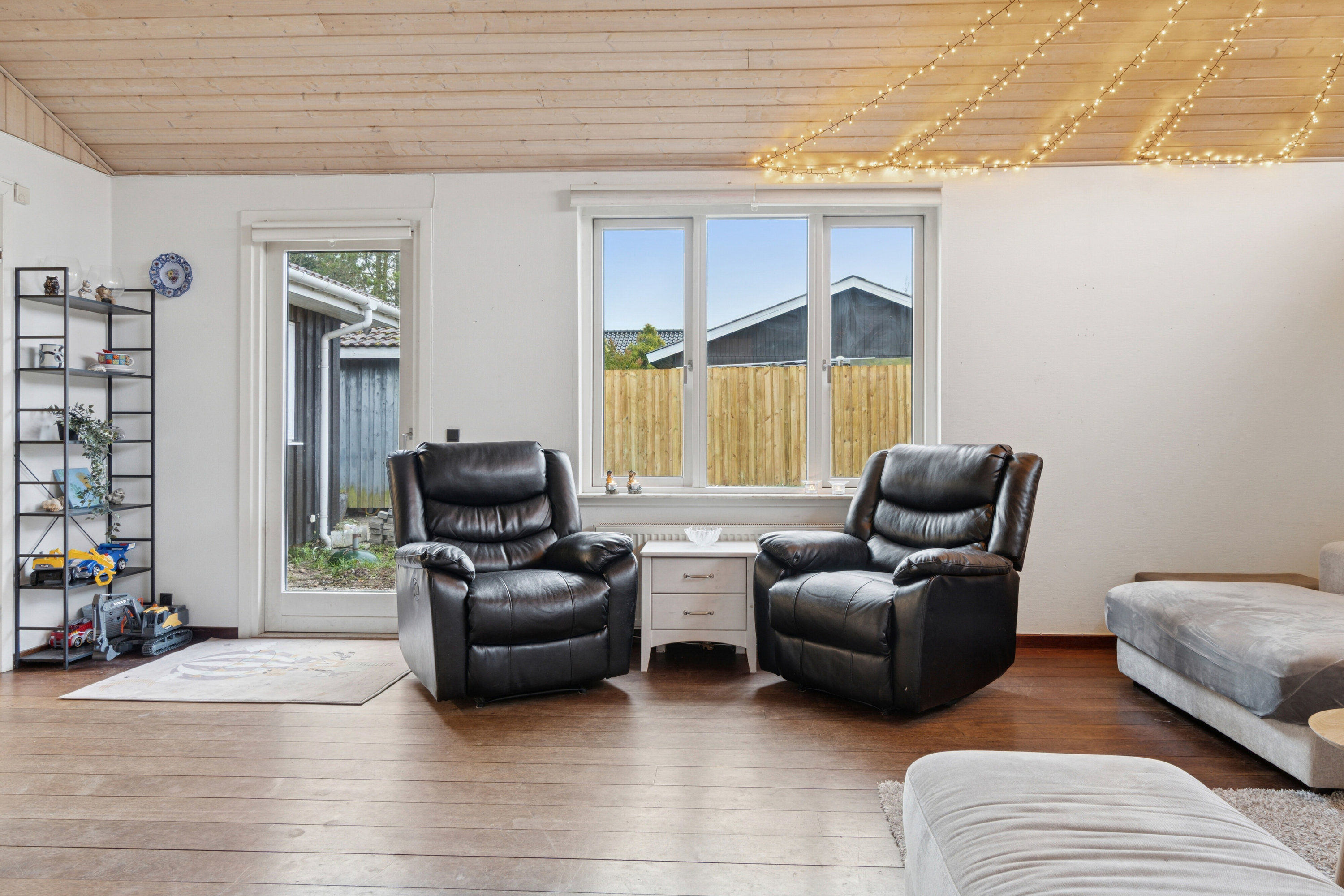 Fremhævet stue billede i fuldskærmstilstand. Billede af Lupinvej 36, 4040 Jyllinge