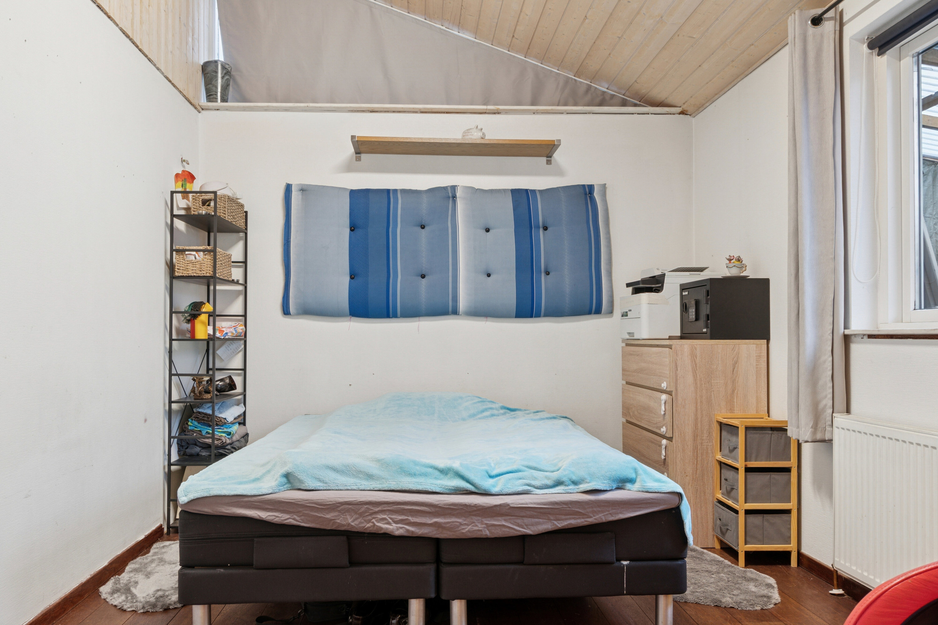 Fremhævet soveværelse billede i fuldskærmstilstand. Billede af Lupinvej 36, 4040 Jyllinge