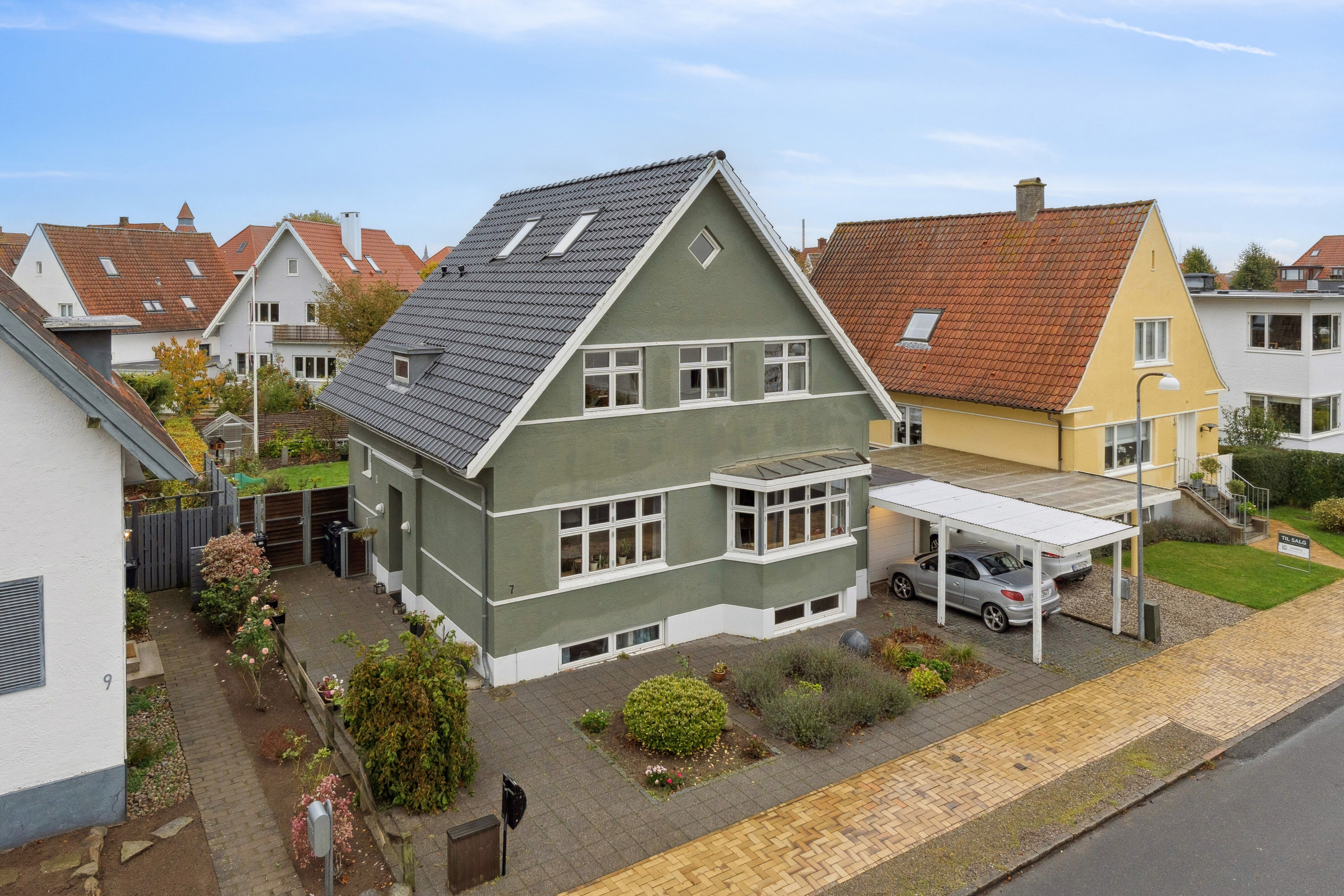 Fremhævet set fra vejen billede i fuldskærmstilstand. Billede af Moltkesvej 7, 5000 Odense C