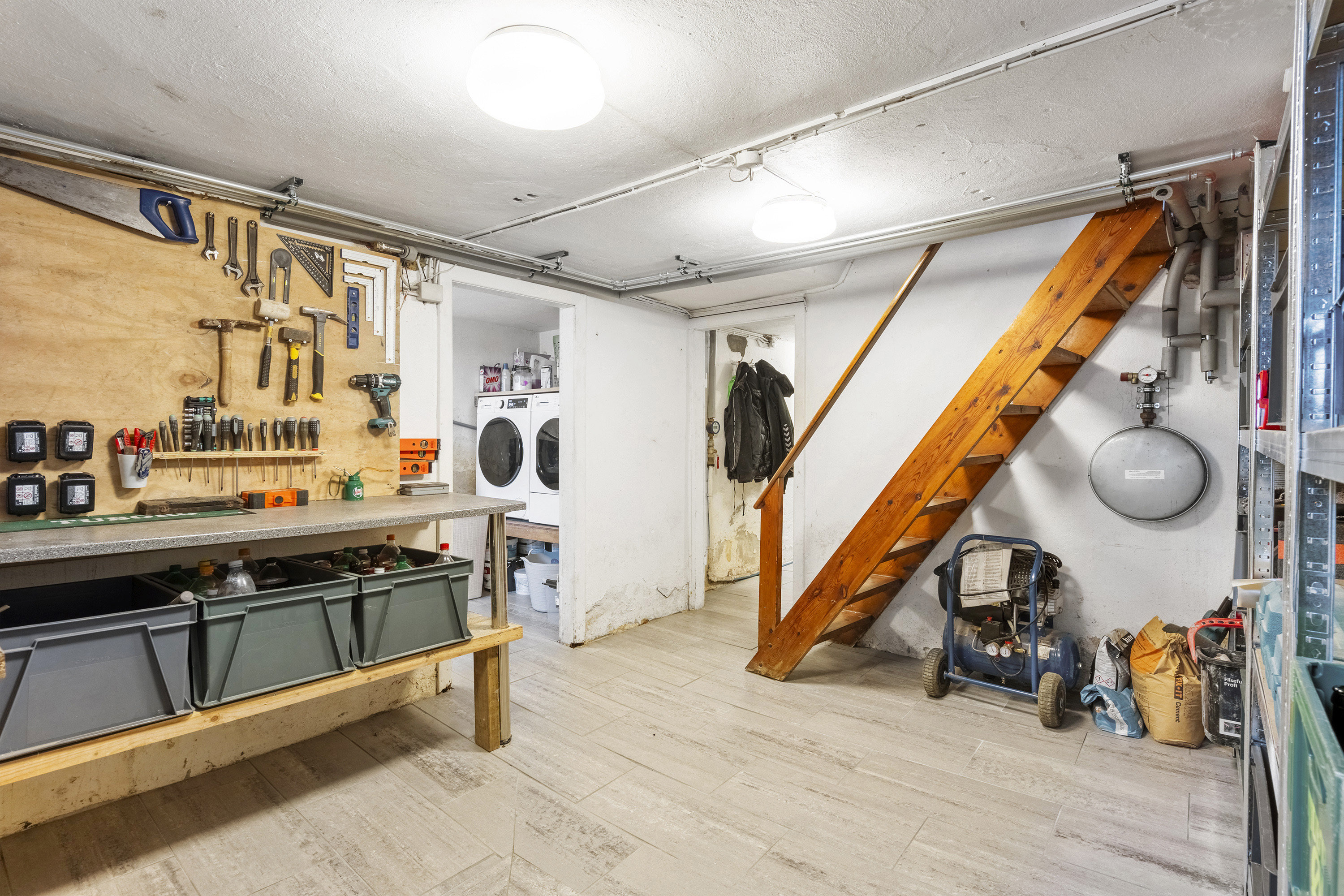 Fremhævet kælder billede i fuldskærmstilstand. Billede af Kirkebakken 4, Horne, 6800 Varde