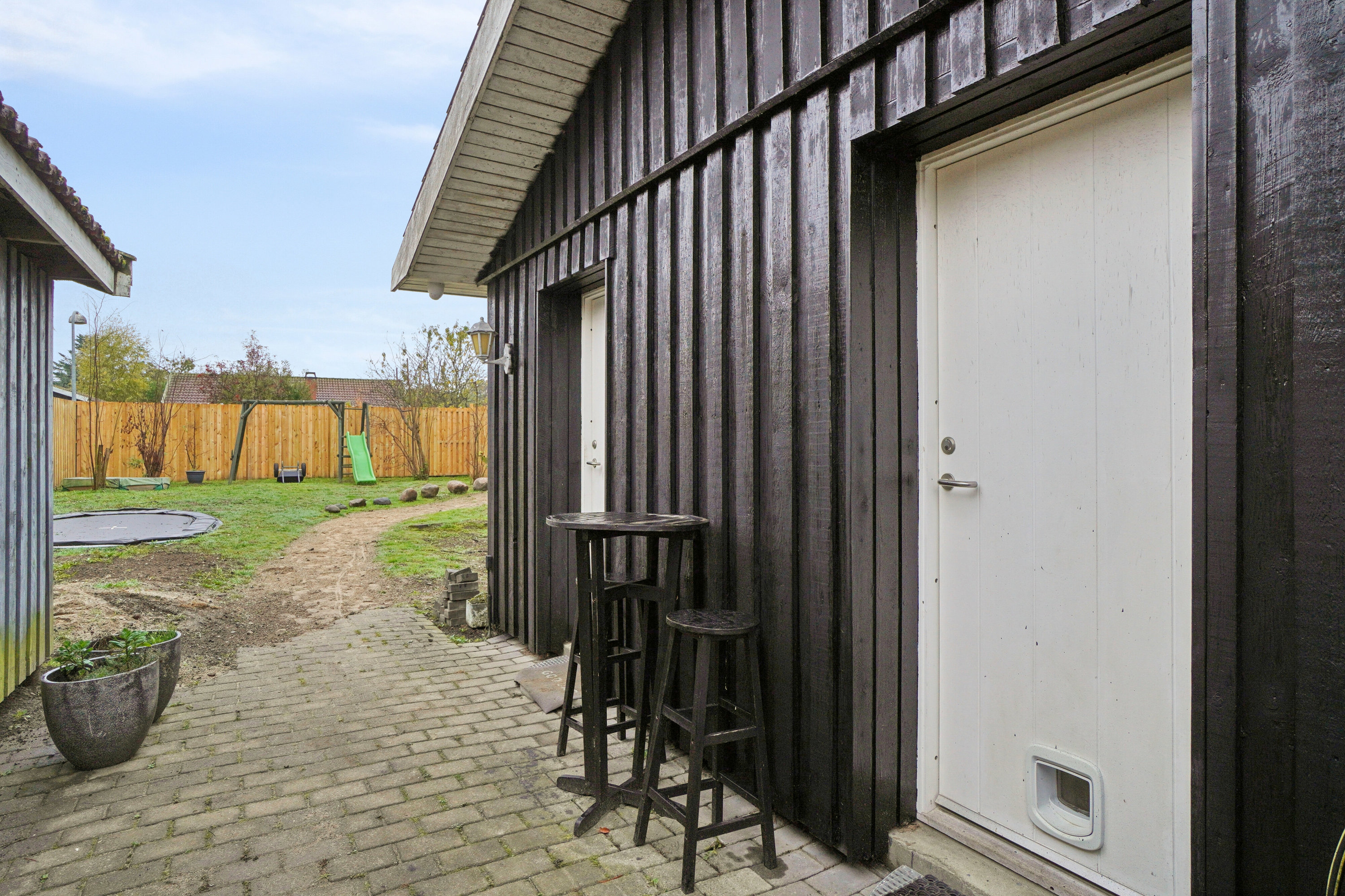 Fremhævet set fra vejen billede i fuldskærmstilstand. Billede af Lupinvej 36, 4040 Jyllinge