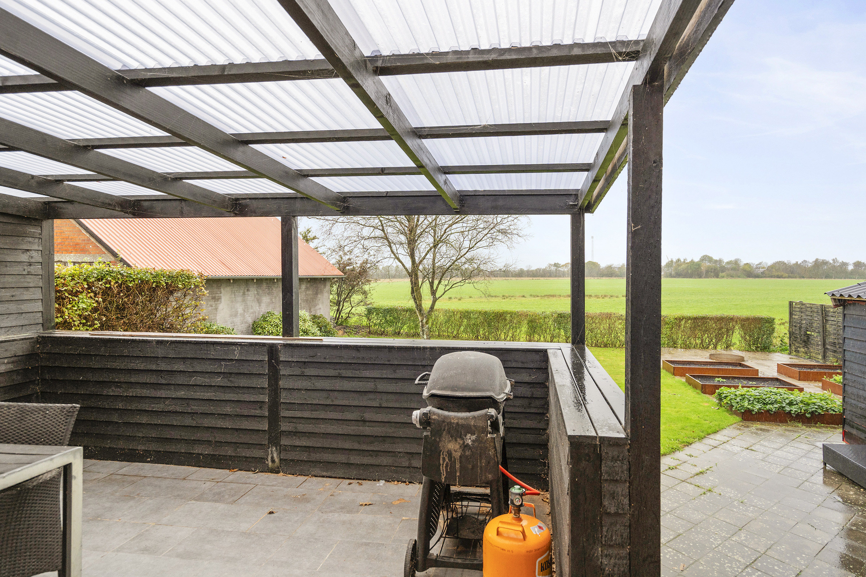 Fremhævet overdækket terrasse billede i fuldskærmstilstand. Billede af Kirkebakken 4, Horne, 6800 Varde