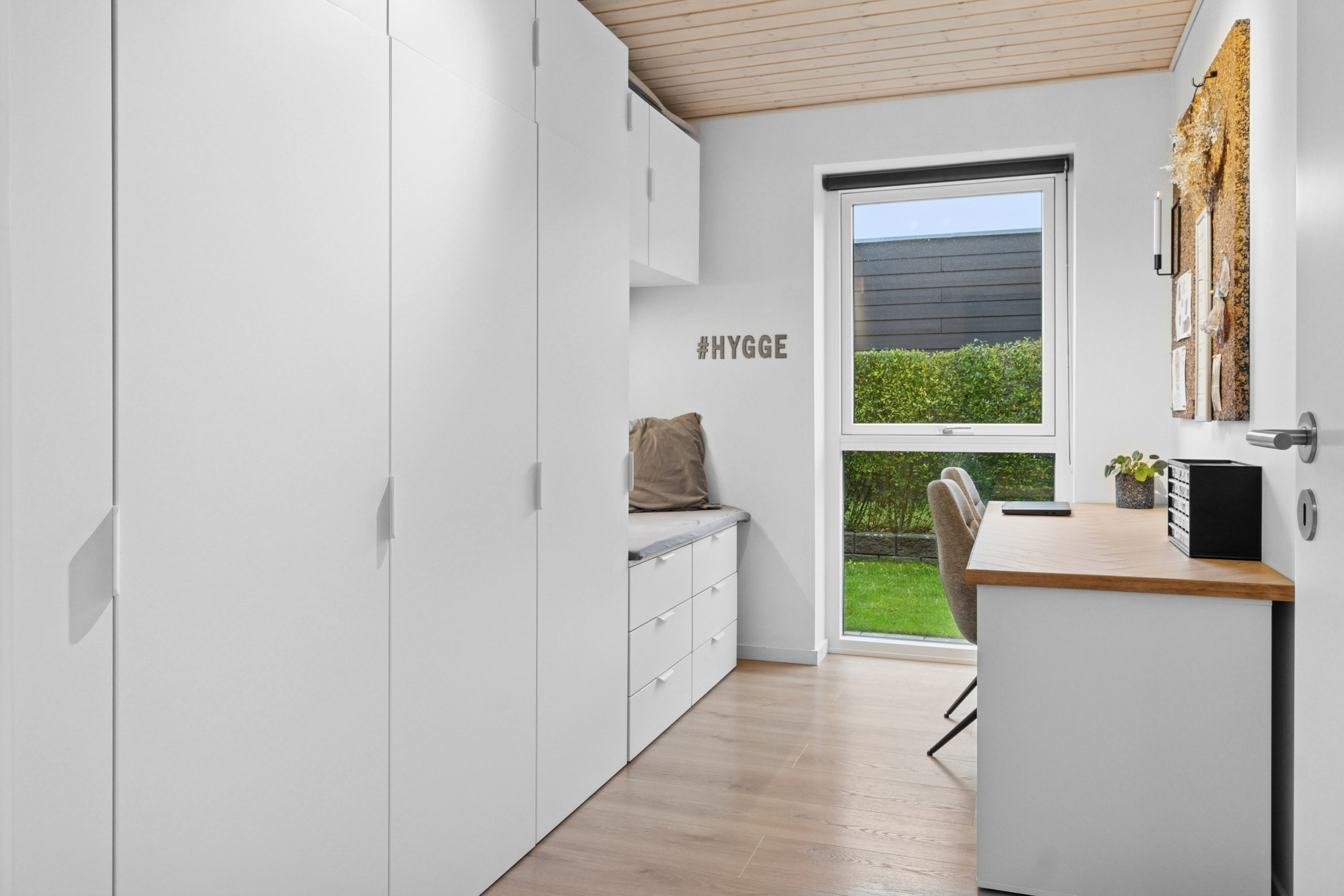 Fremhævet arbejdsværelse billede i fuldskærmstilstand. Billede af Buskelundengen 9, 8600 Silkeborg