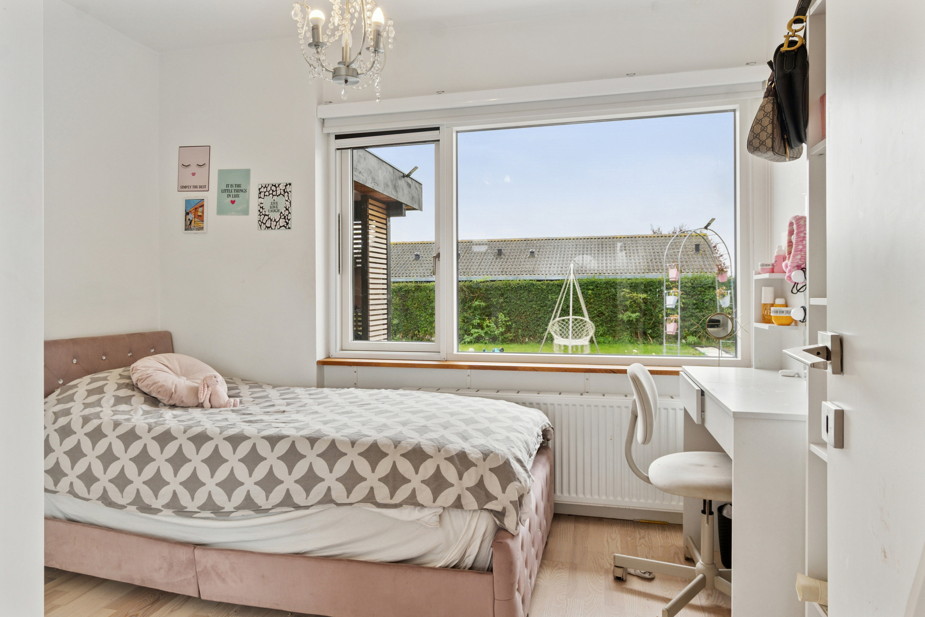 Fremhævet soveværelse billede i fuldskærmstilstand. Billede af Randager 103, 2620 Albertslund