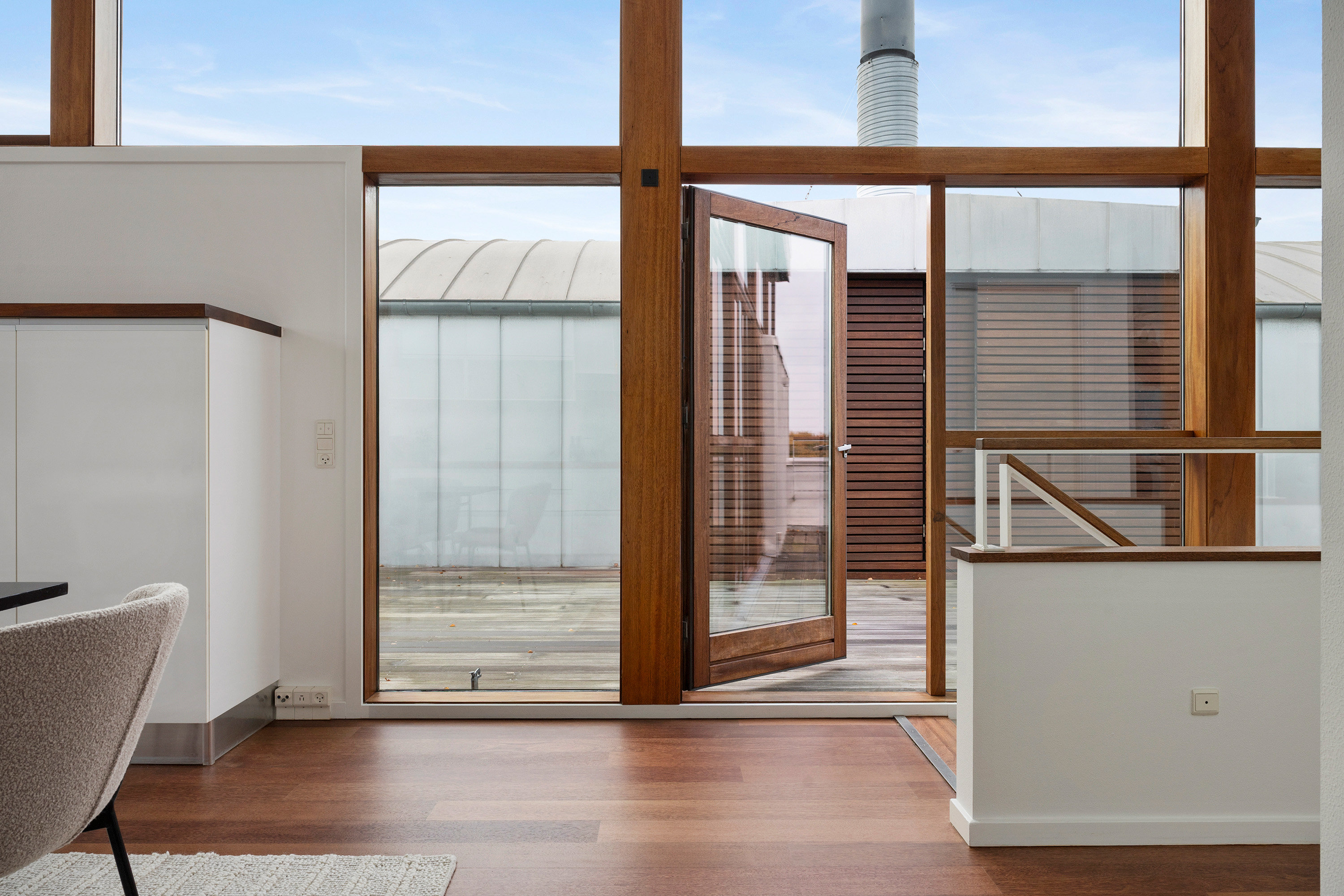 Fremhævet værelse billede i fuldskærmstilstand. Billede af Pilehøj 2C, 1. tv., 3460 Birkerød