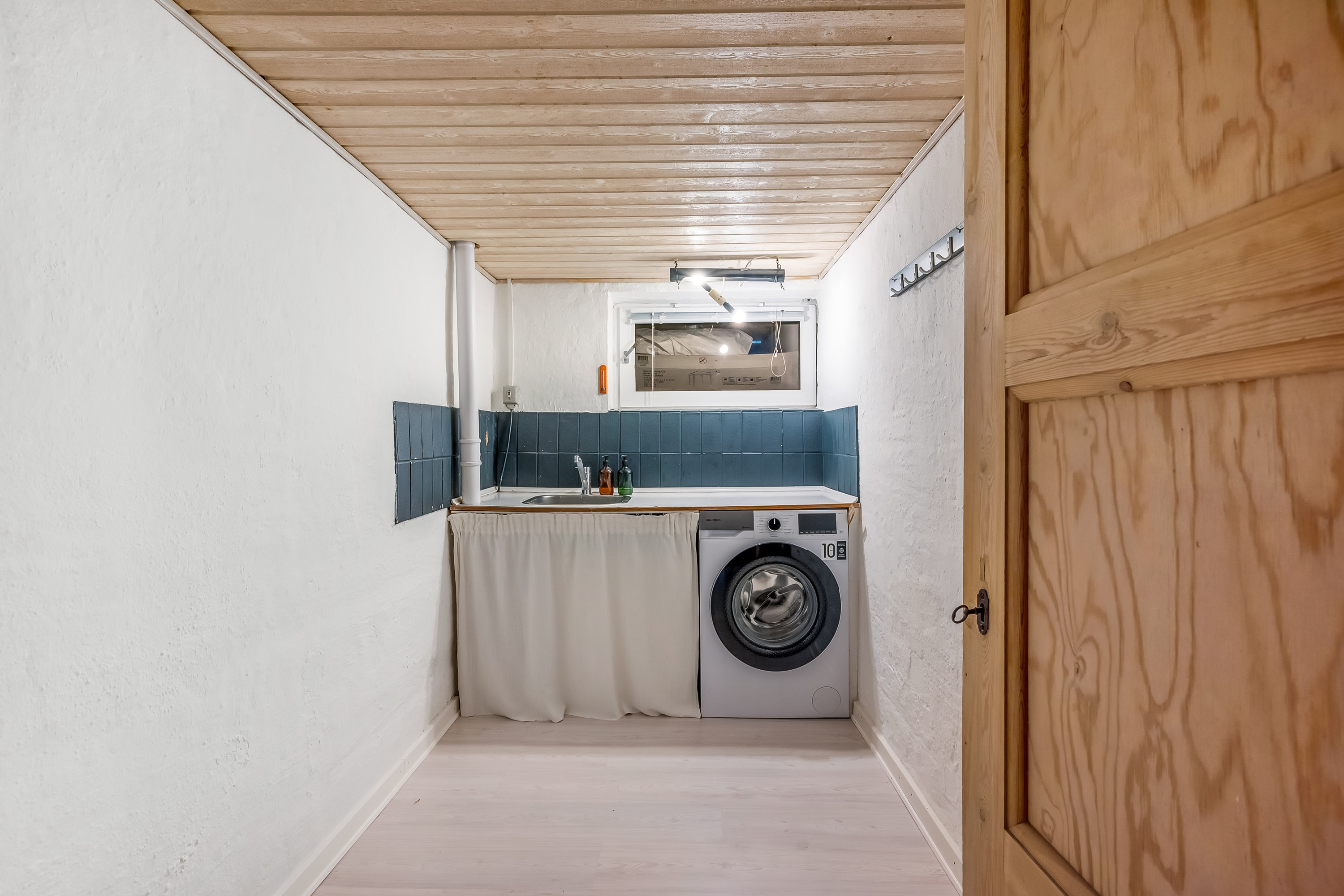 Fremhævet vaskerum billede i fuldskærmstilstand. Billede af Tangsvej 5, 7500 Holstebro