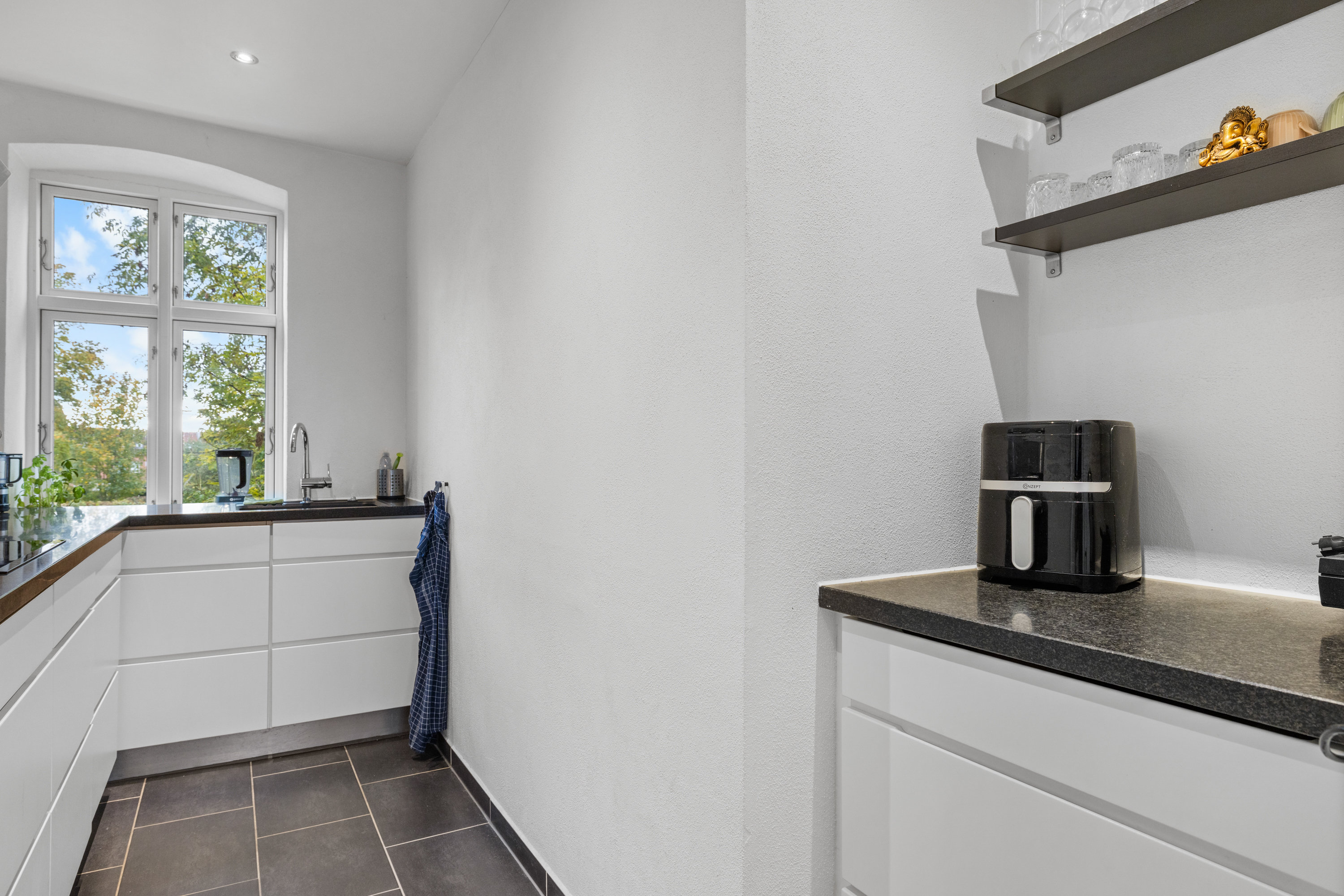 Fremhævet andet billede i fuldskærmstilstand. Billede af Nørre Voldgade 100, 1. th., 7000 Fredericia