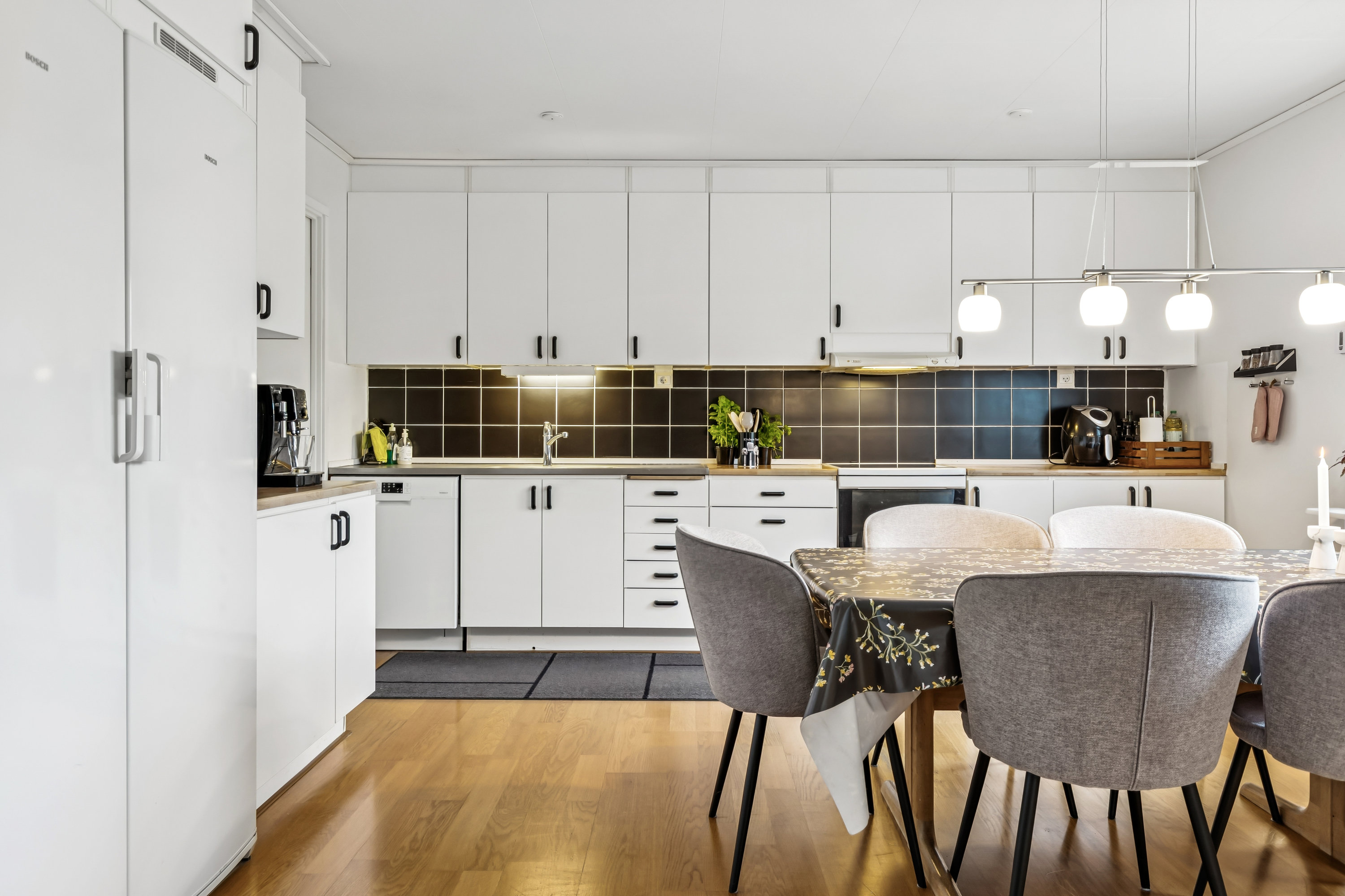 Miniaturebillede 2: køkken. Billede af Havnsøgårdsvej 24, Havnsø, 4591 Føllenslev