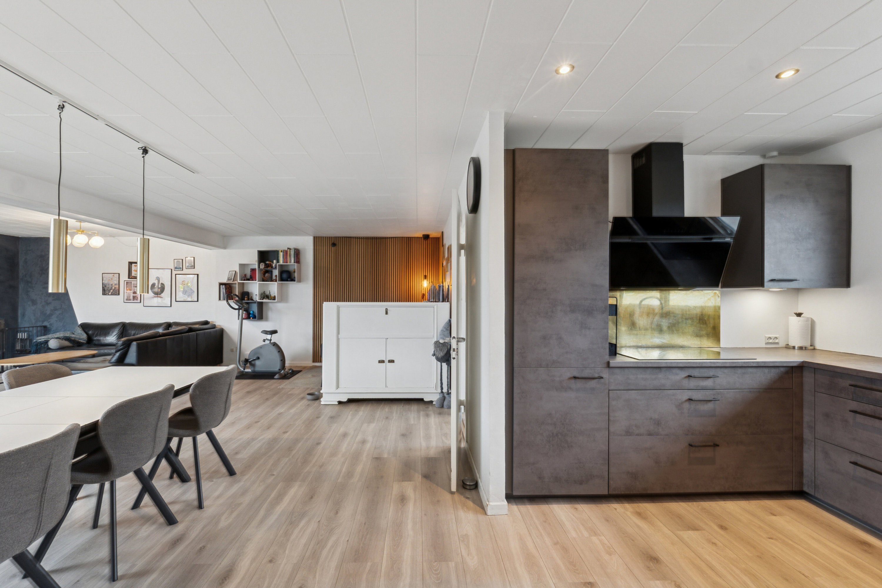 Fremhævet køkken billede i fuldskærmstilstand. Billede af Snebærhaven 58, 2620 Albertslund