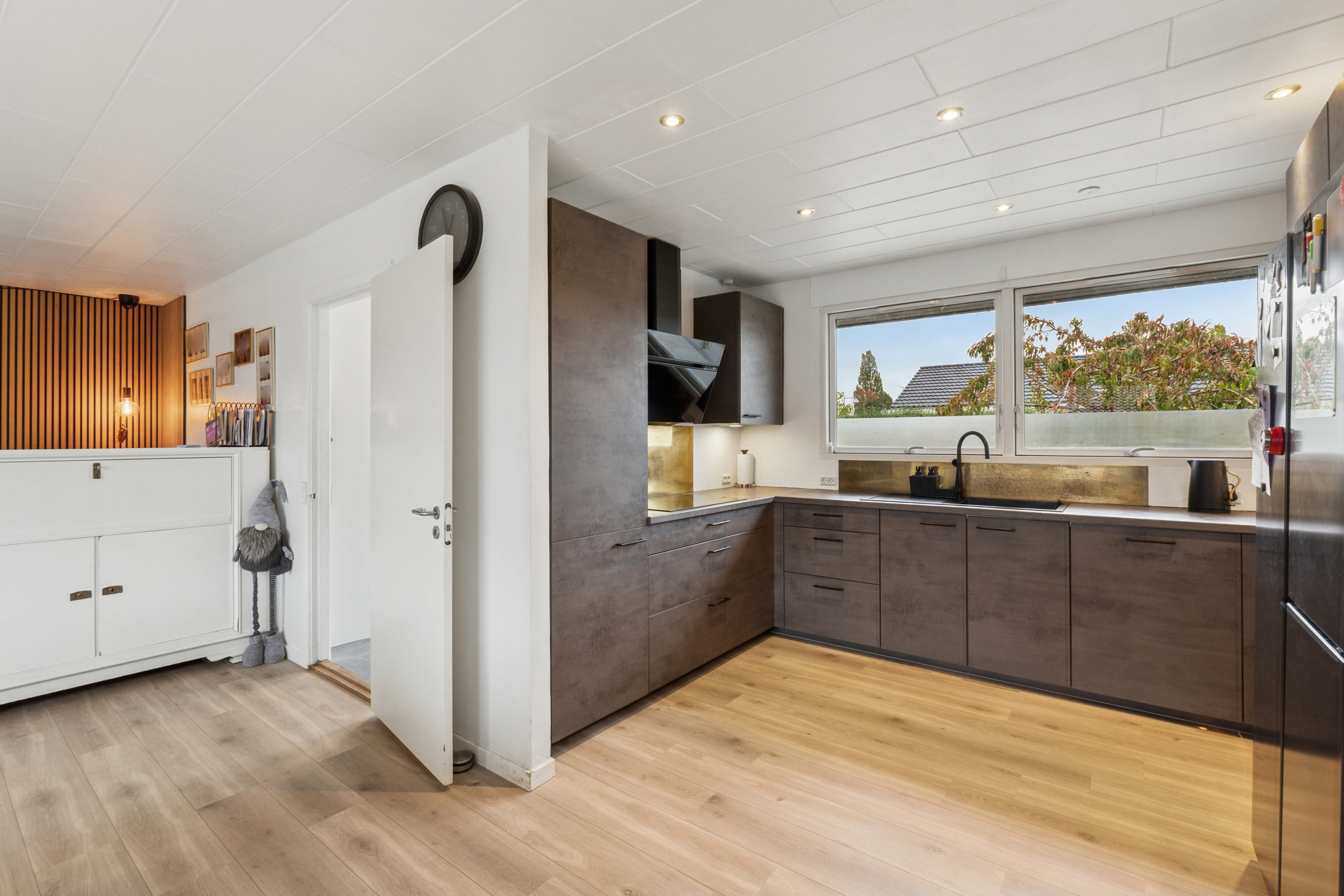 Fremhævet køkken billede i fuldskærmstilstand. Billede af Snebærhaven 58, 2620 Albertslund