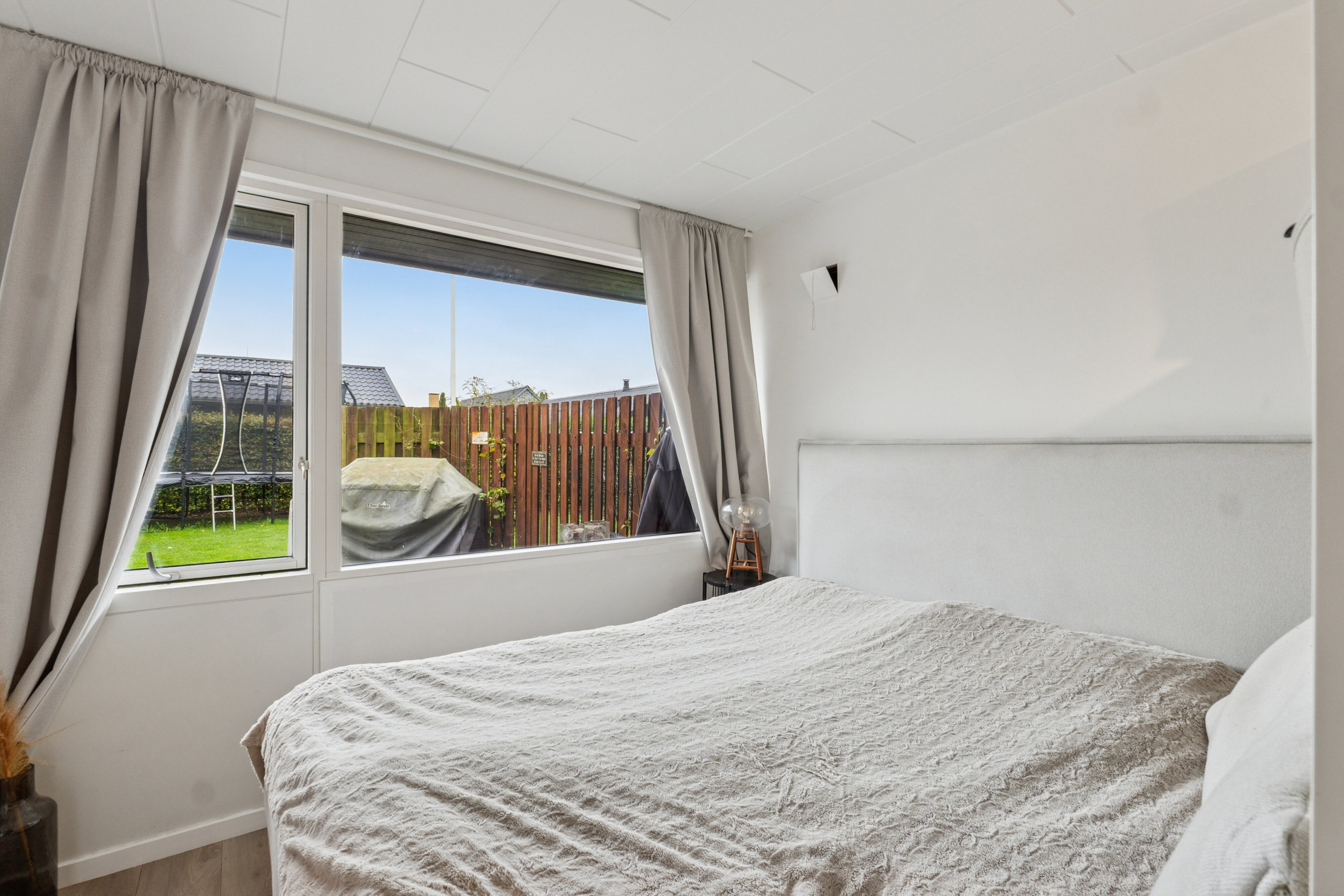 Fremhævet soveværelse billede i fuldskærmstilstand. Billede af Snebærhaven 58, 2620 Albertslund