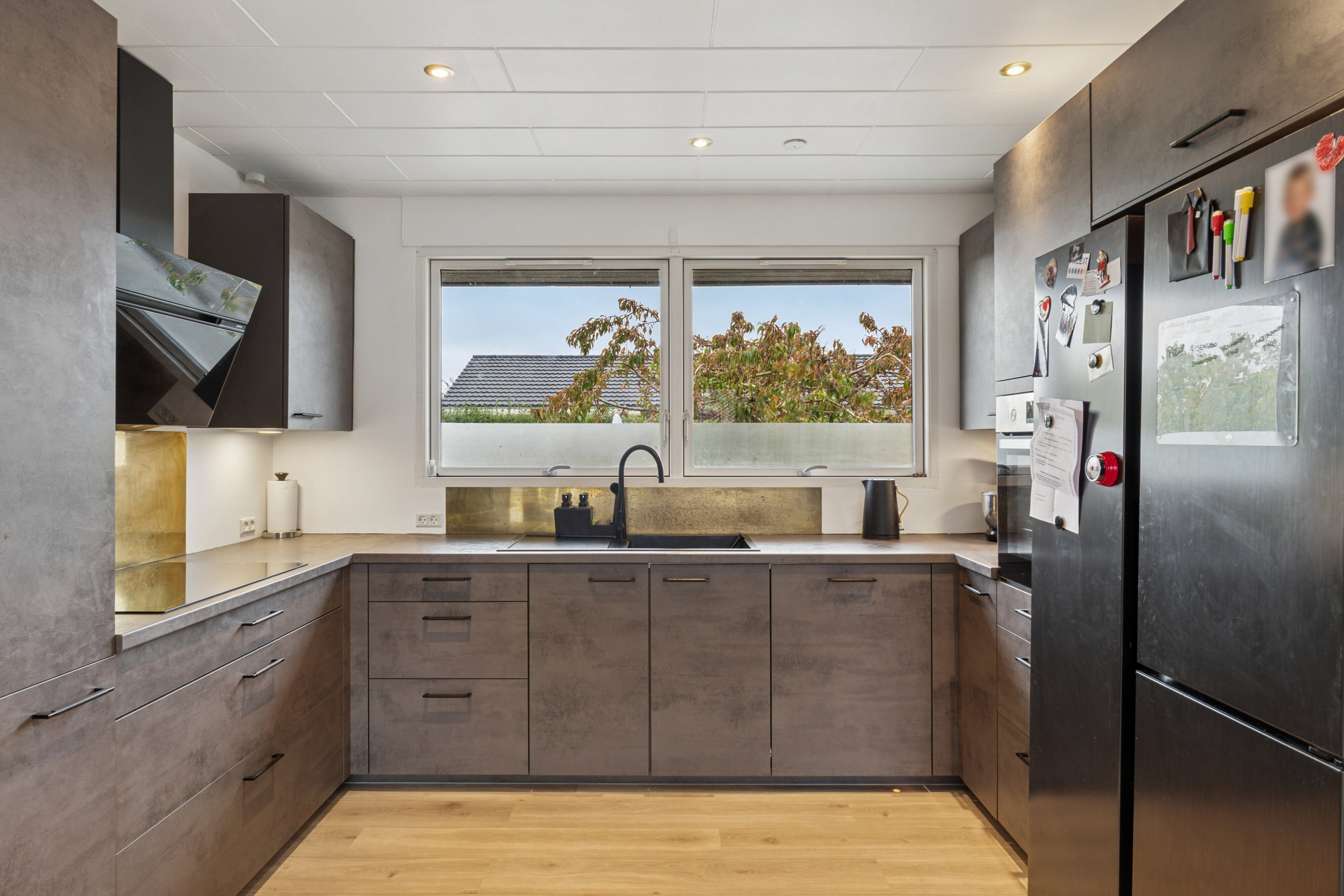 Fremhævet køkken billede i fuldskærmstilstand. Billede af Snebærhaven 58, 2620 Albertslund