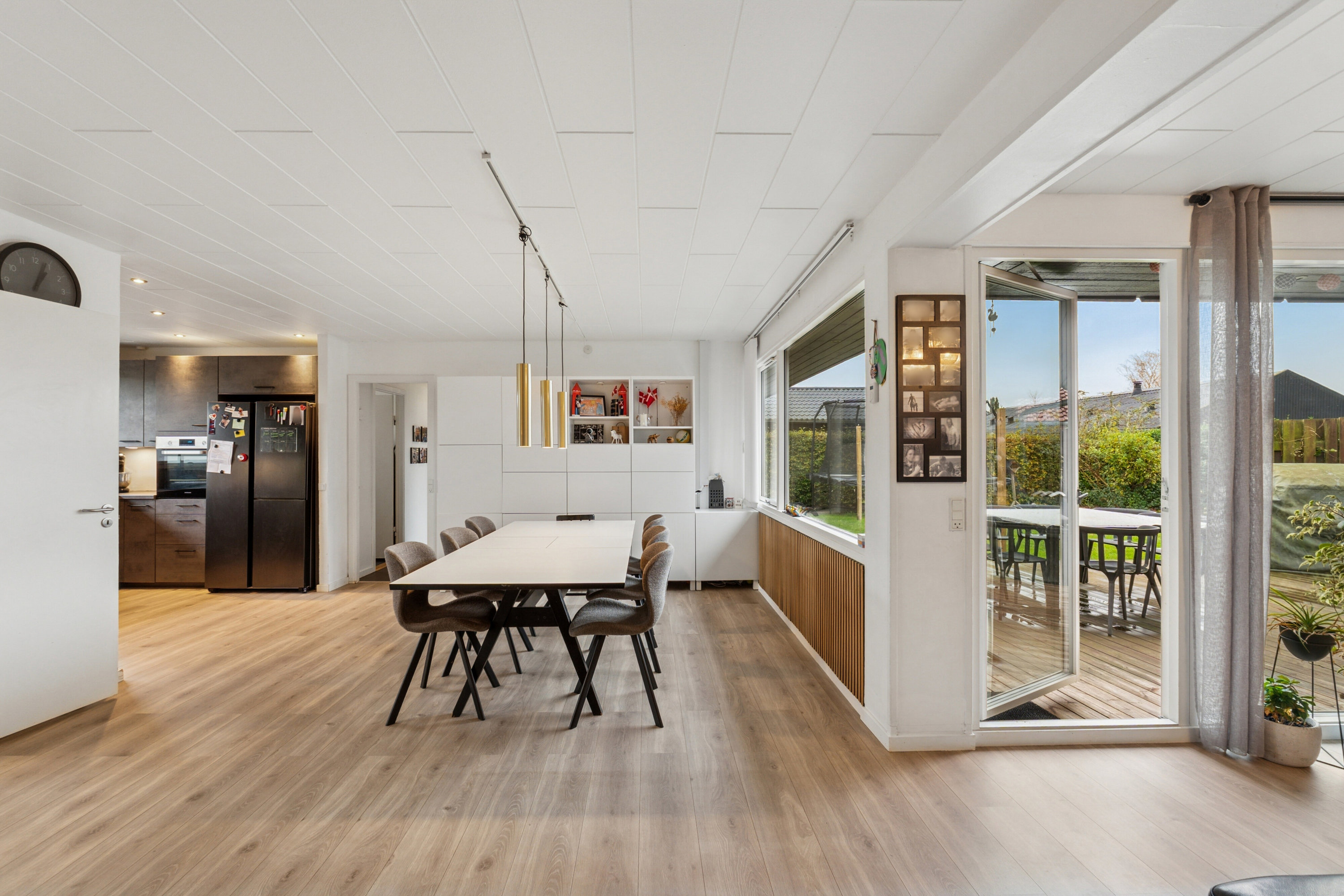 Fremhævet spisestue billede i fuldskærmstilstand. Billede af Snebærhaven 58, 2620 Albertslund