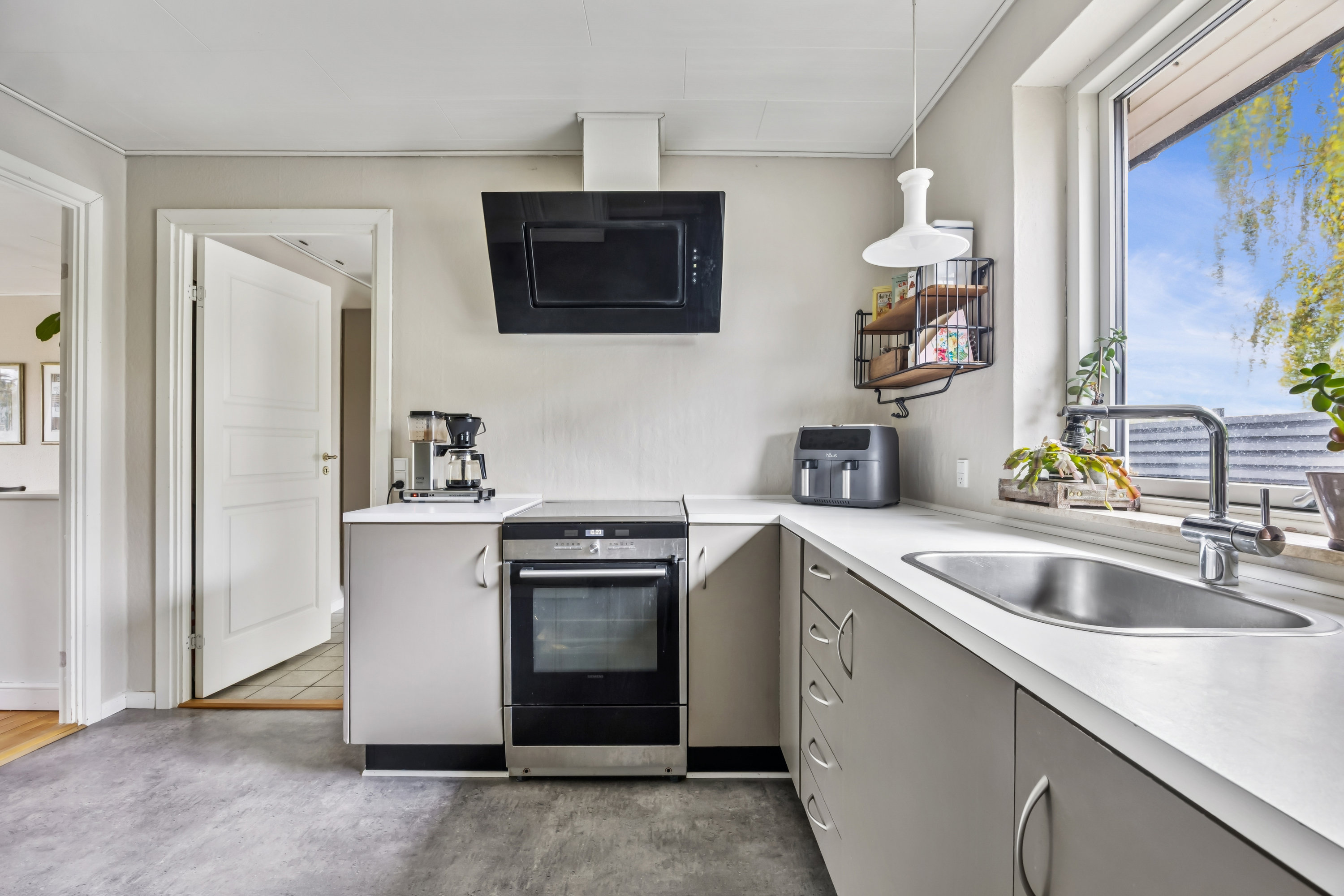 Fremhævet køkken billede i fuldskærmstilstand. Billede af Fejøvej 5, 4652 Hårlev