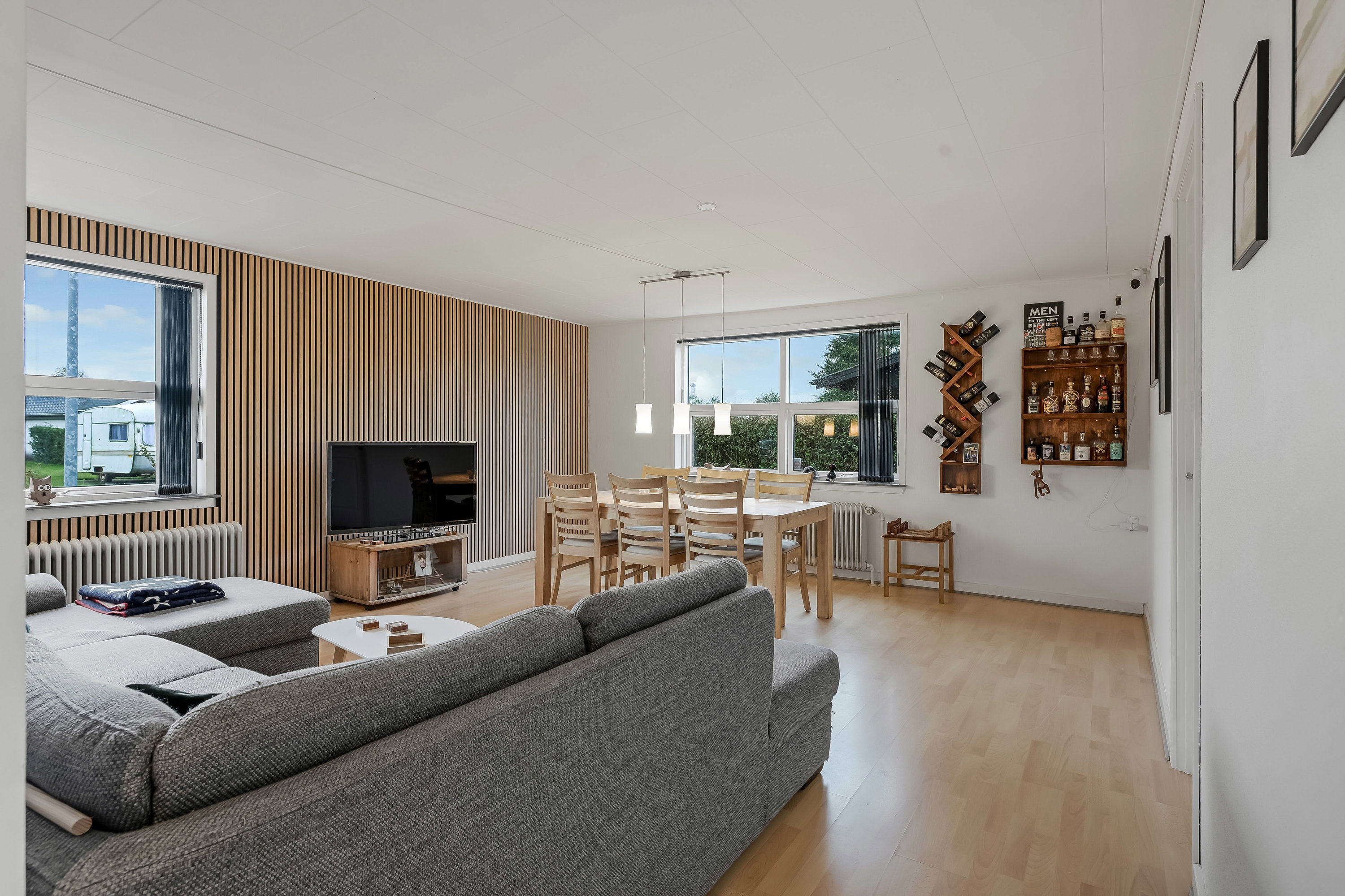 Fremhævet stue billede i fuldskærmstilstand. Billede af Bygvænget 33, 7200 Grindsted