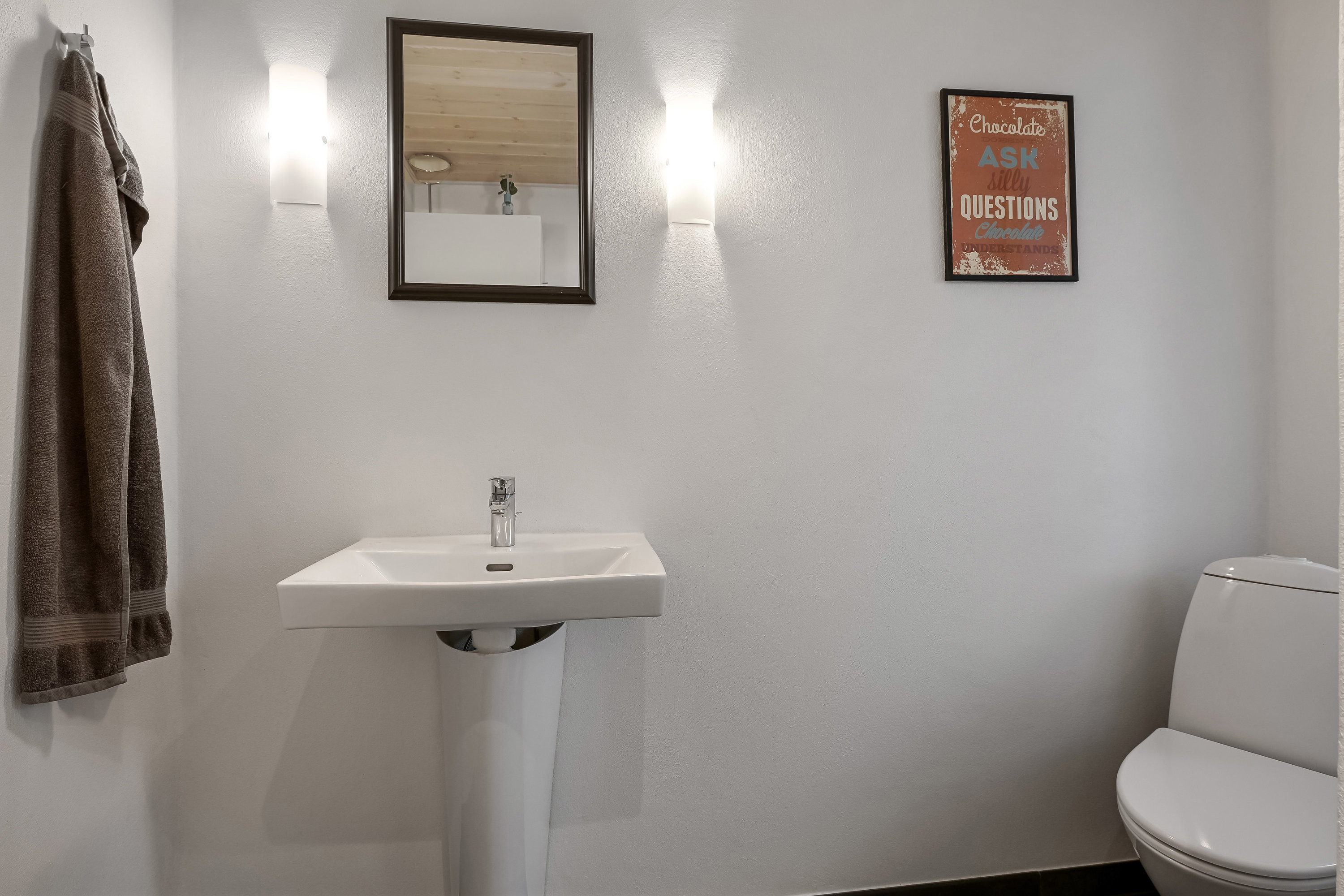 Fremhævet toilet billede i fuldskærmstilstand. Billede af Bygvænget 33, 7200 Grindsted