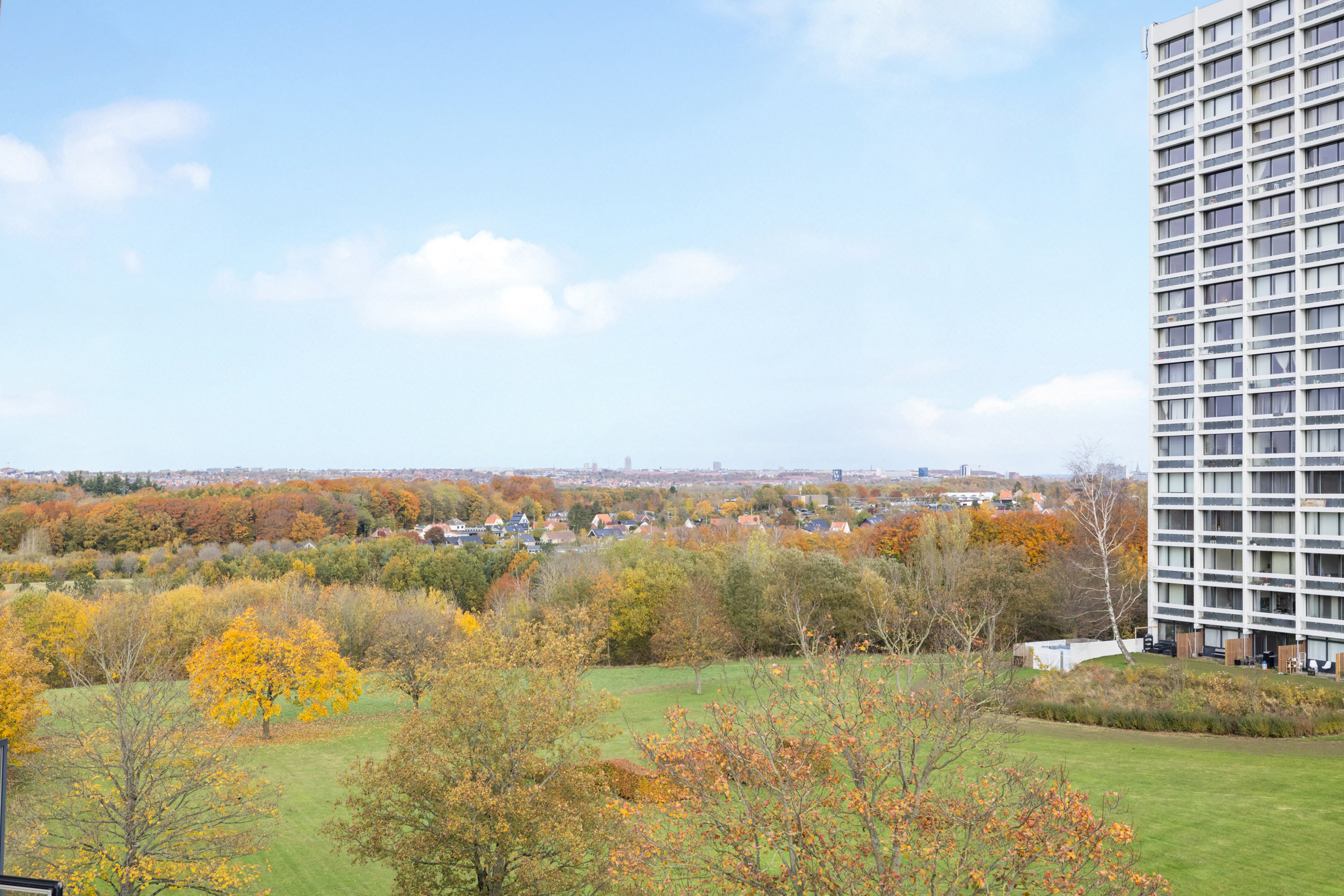Fremhævet udsigt billede i fuldskærmstilstand. Billede af Grøfthøjparken 154, 3. 4., 8260 Viby J